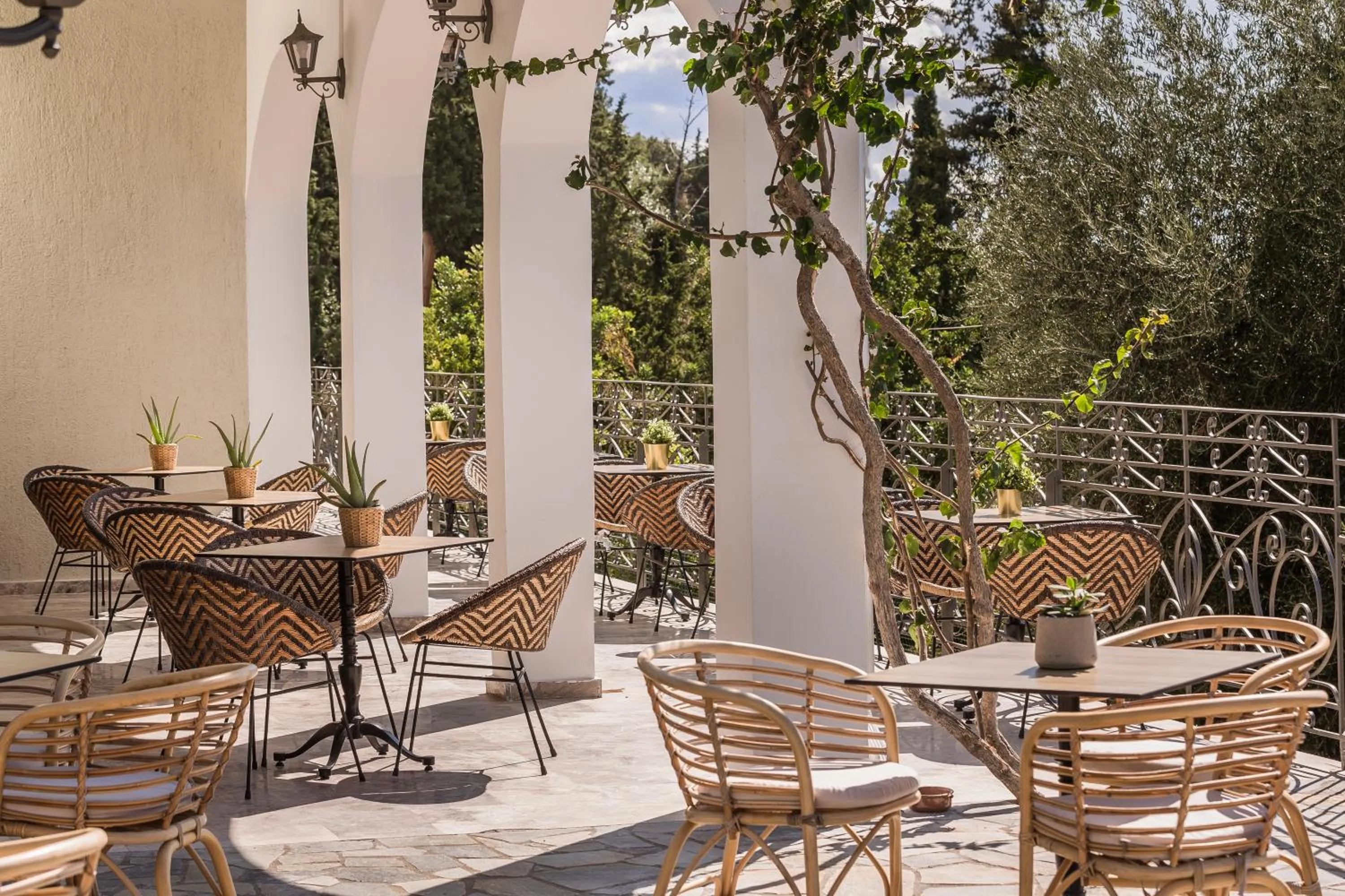 Patio in La Signora Hotel