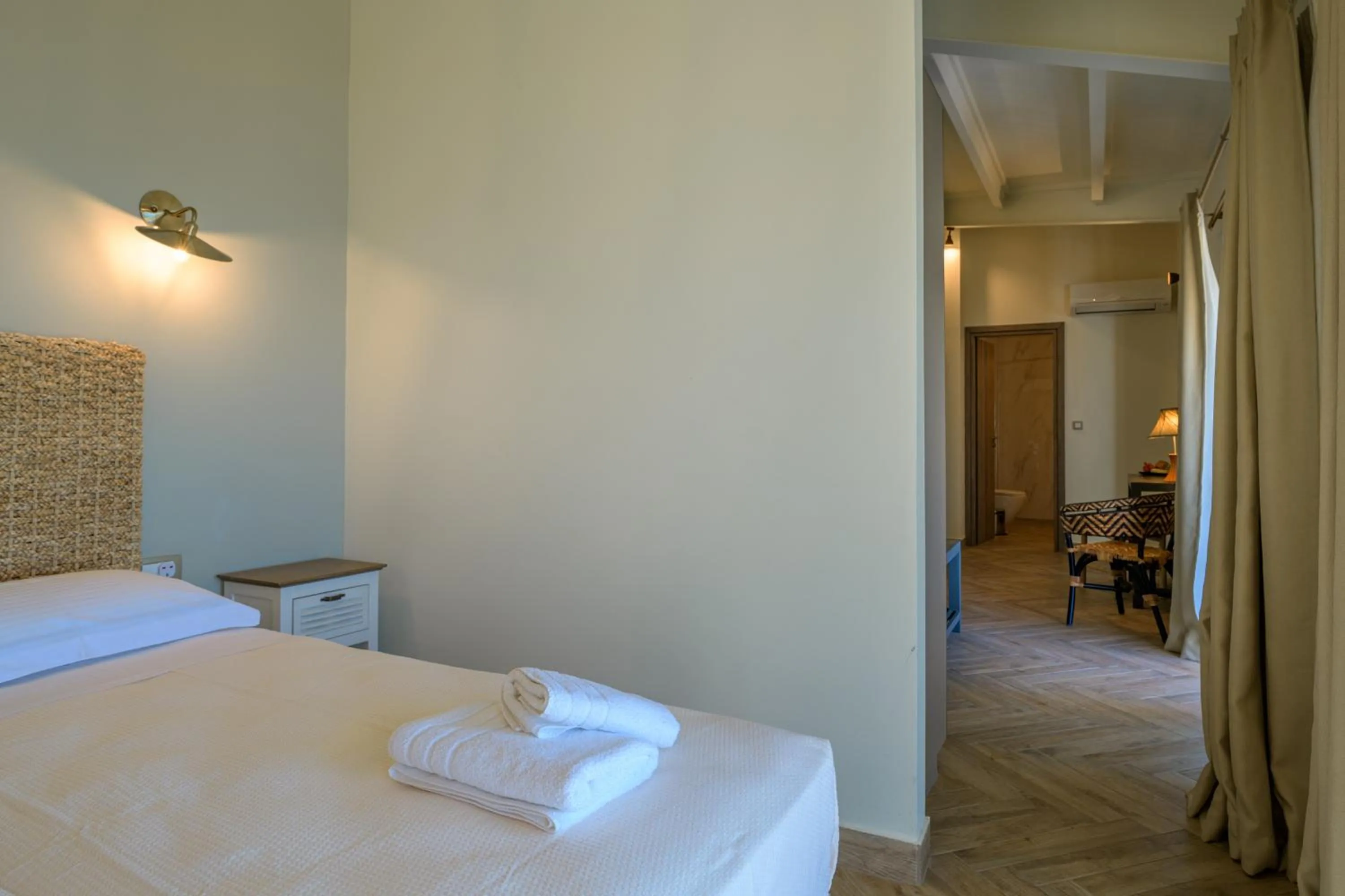 Bed in La Signora Hotel