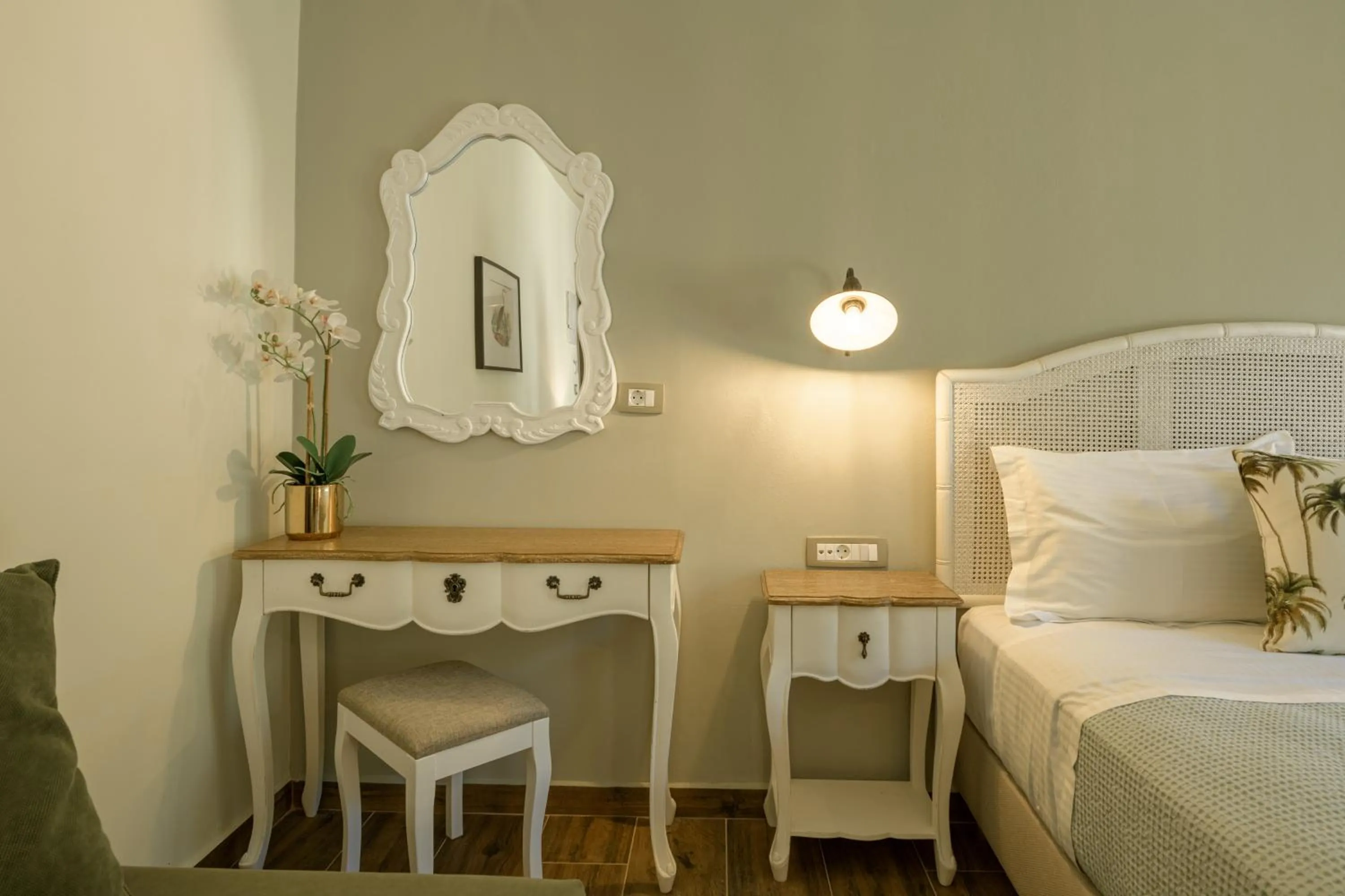 Bed in La Signora Hotel