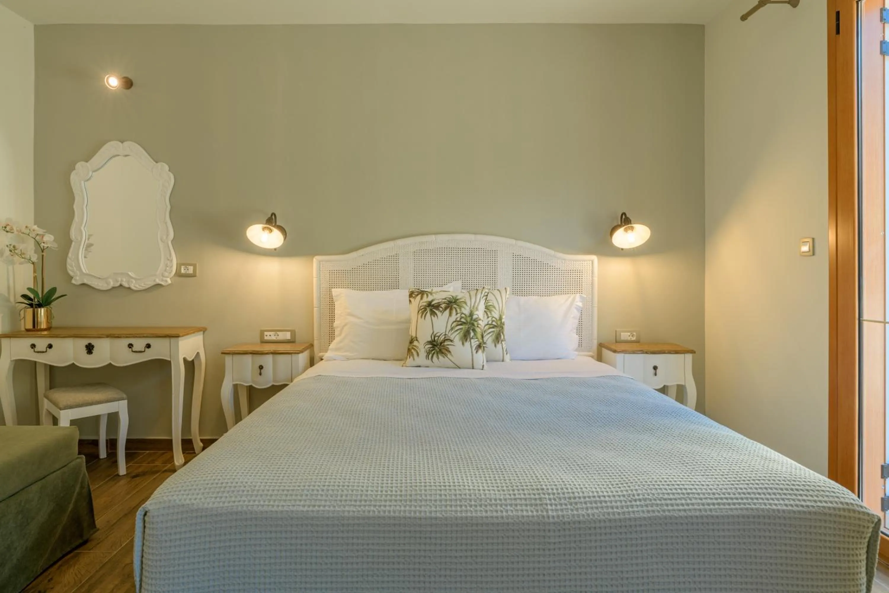 Bed in La Signora Hotel