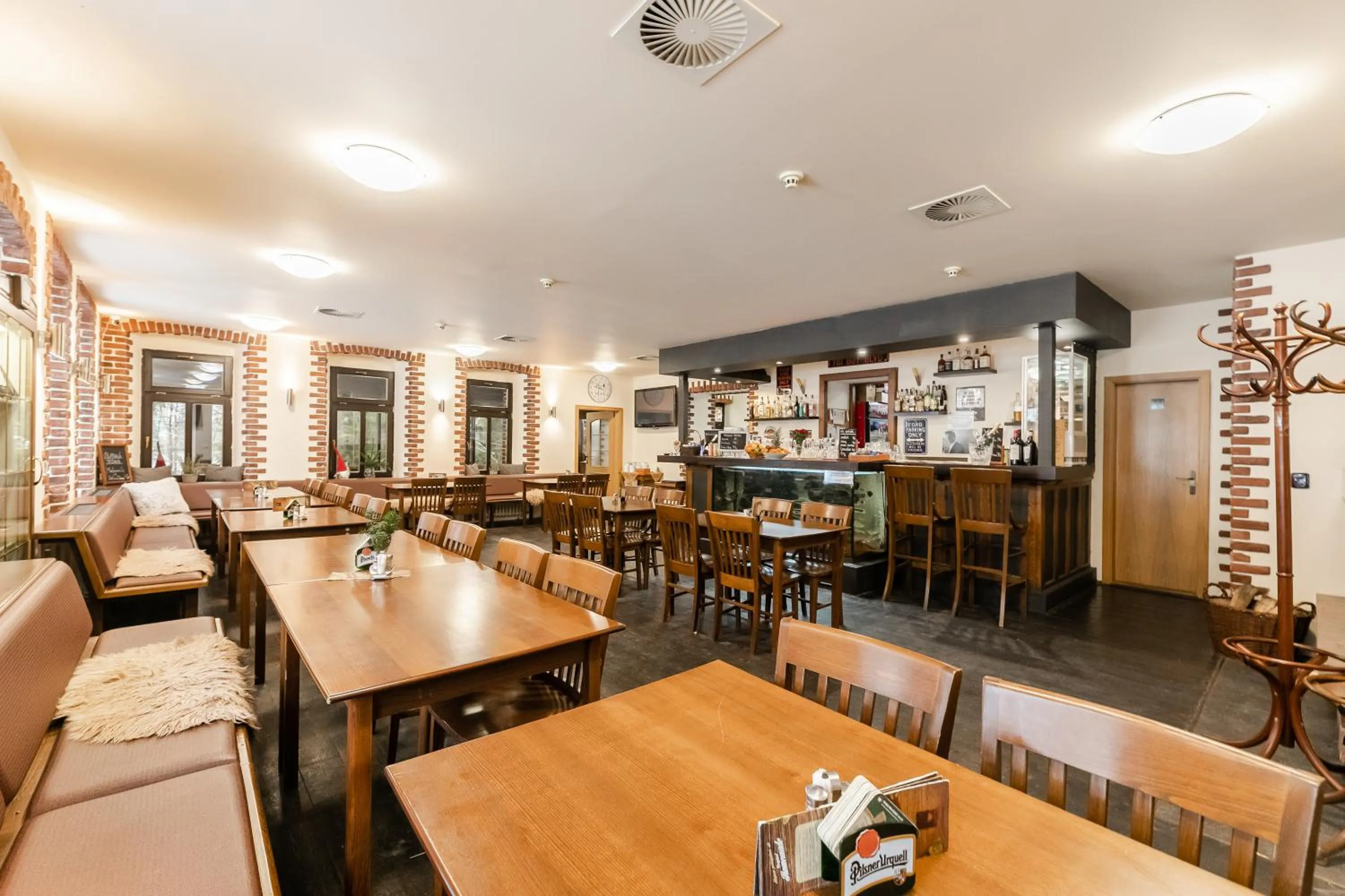 Restaurant/places to eat in Hotel Perla Jizery