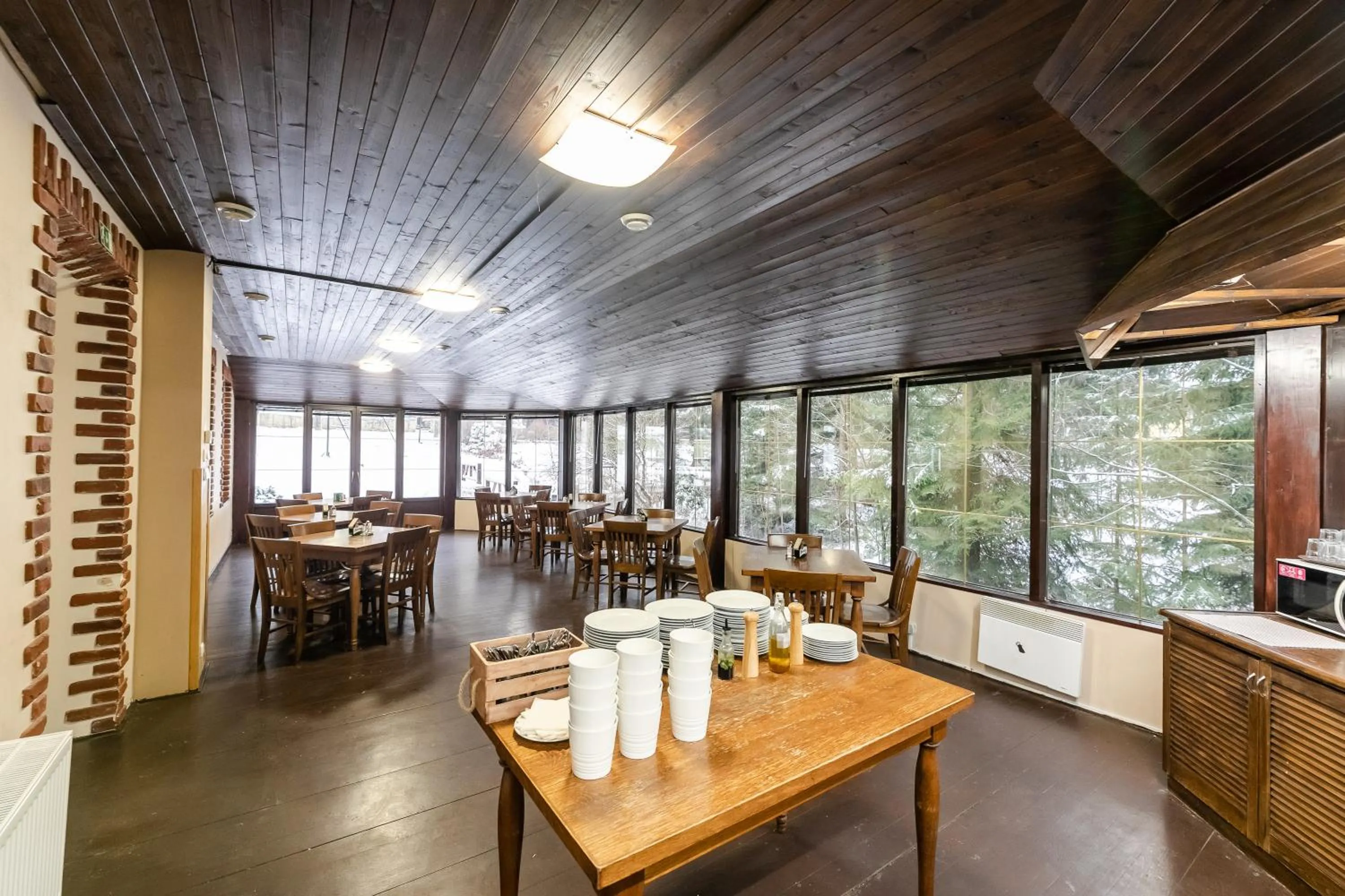 Restaurant/places to eat in Hotel Perla Jizery