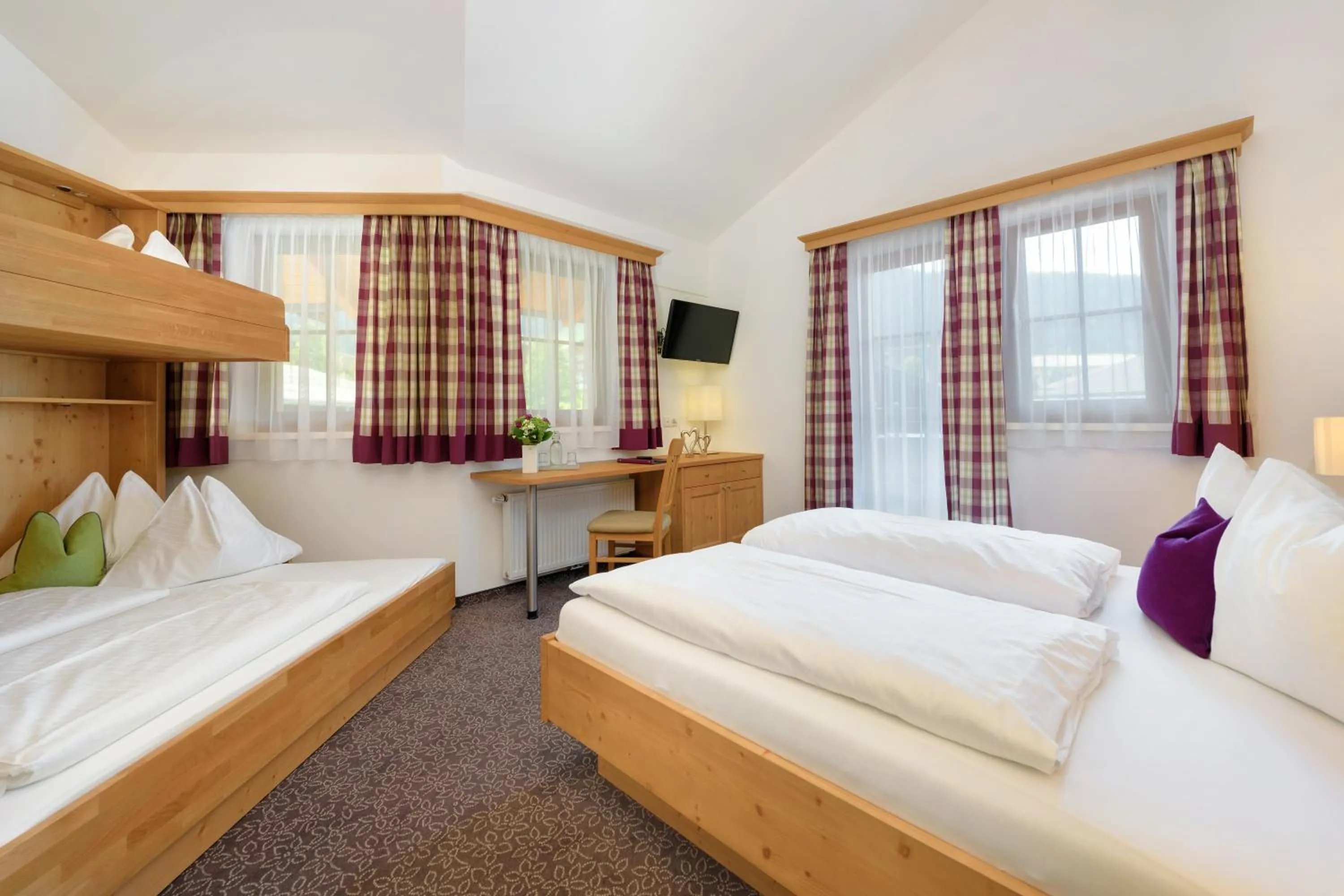 Photo of the whole room, Bed in Salzburgerhof Flachau