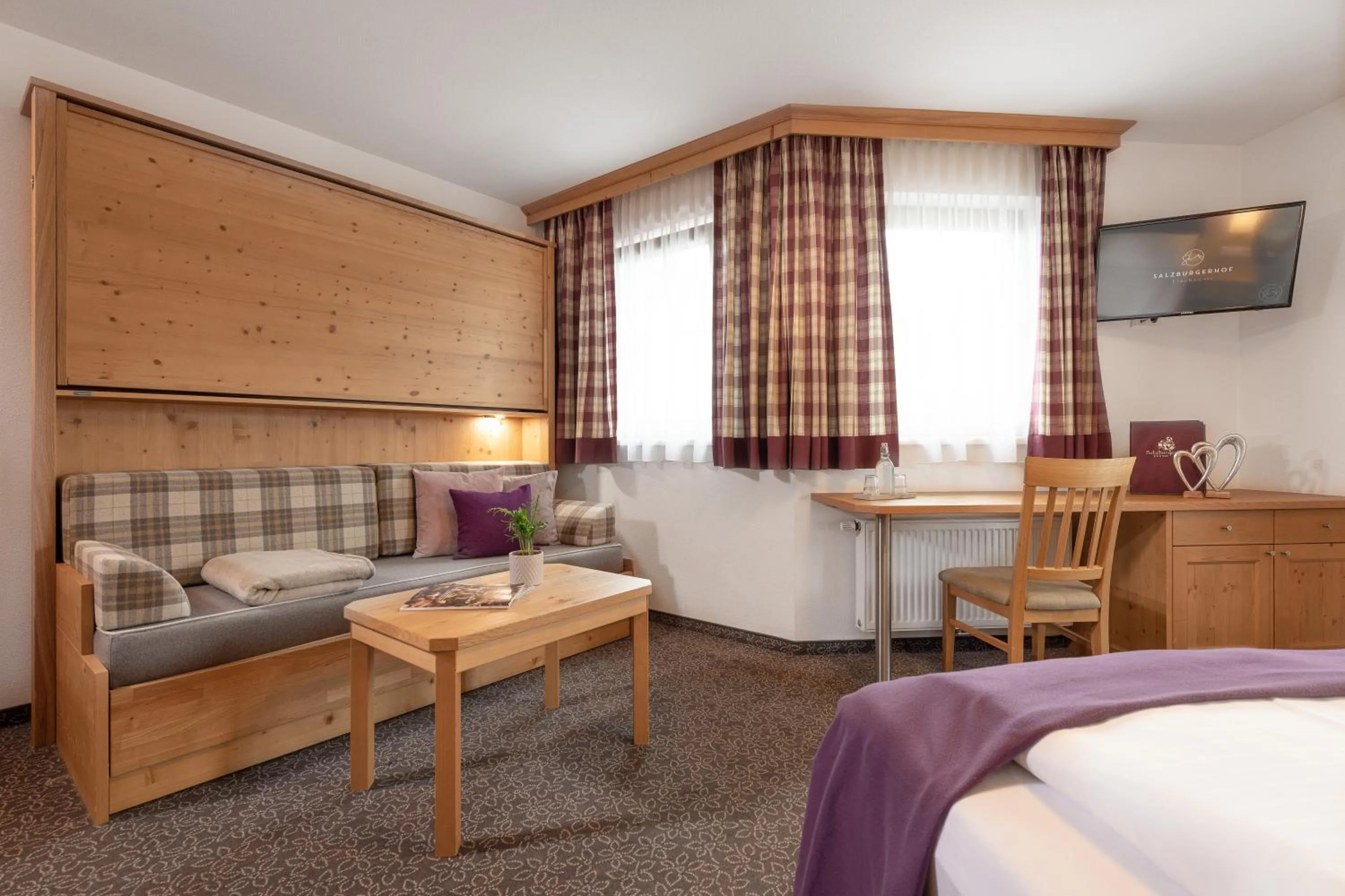 Photo of the whole room, Bed in Salzburgerhof Flachau