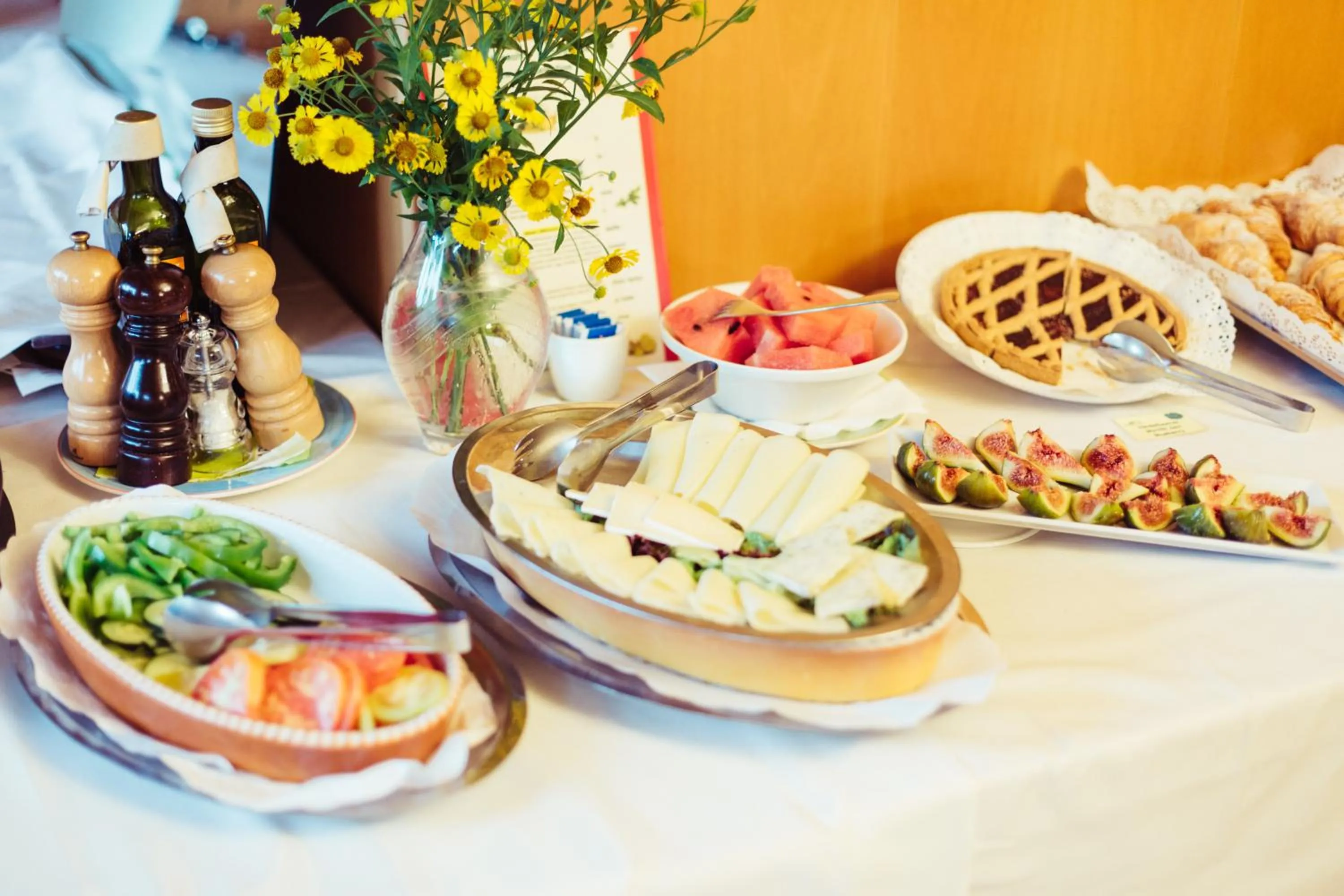 Buffet breakfast in Bio Hotel Kaufmann