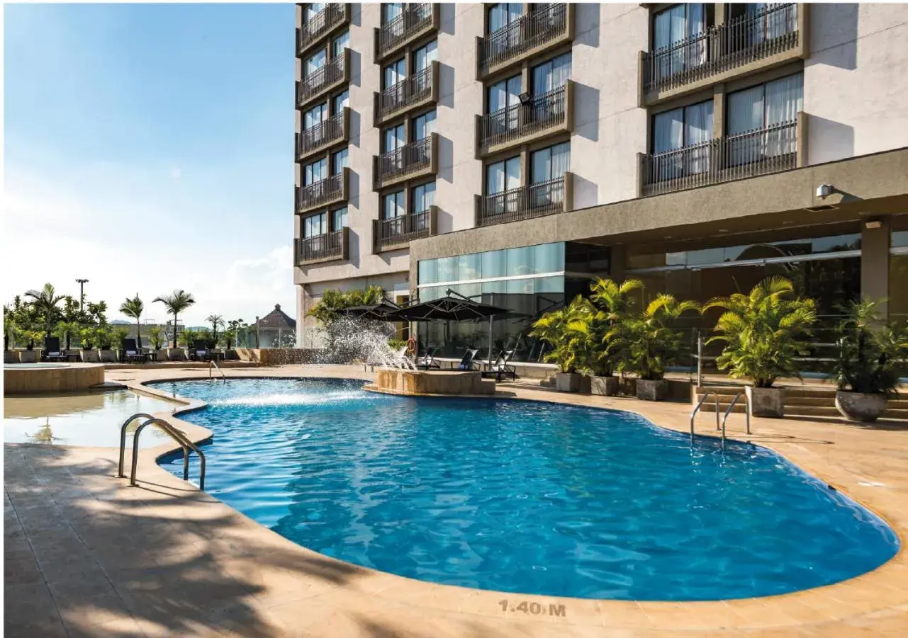 Swimming pool in Movich Hotel de Pereira Swimming pool in Movich Hotel de Pereira