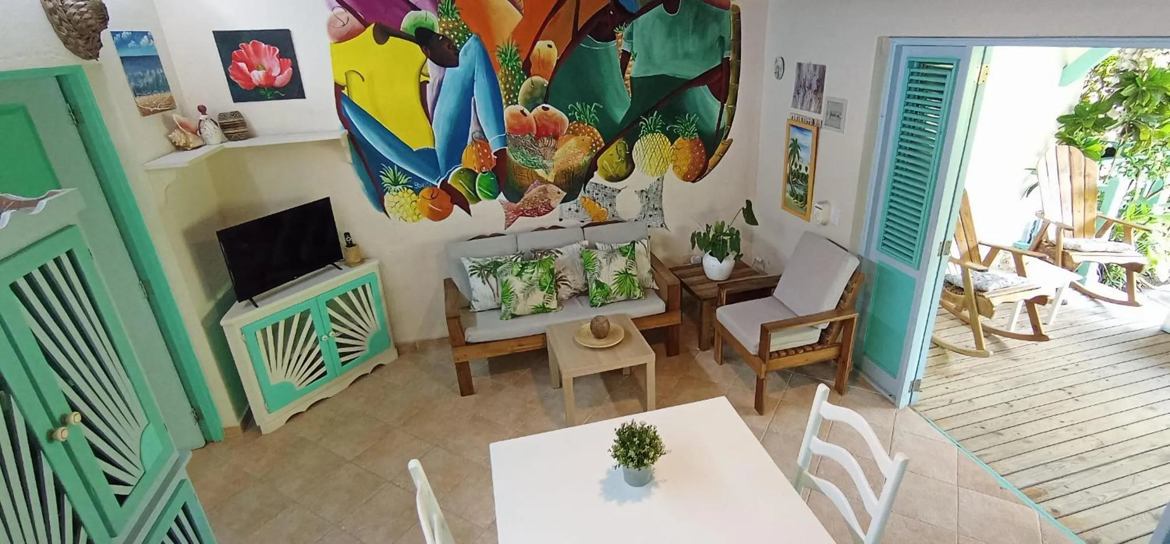 TV and multimedia in Las Palmas Eco Residence