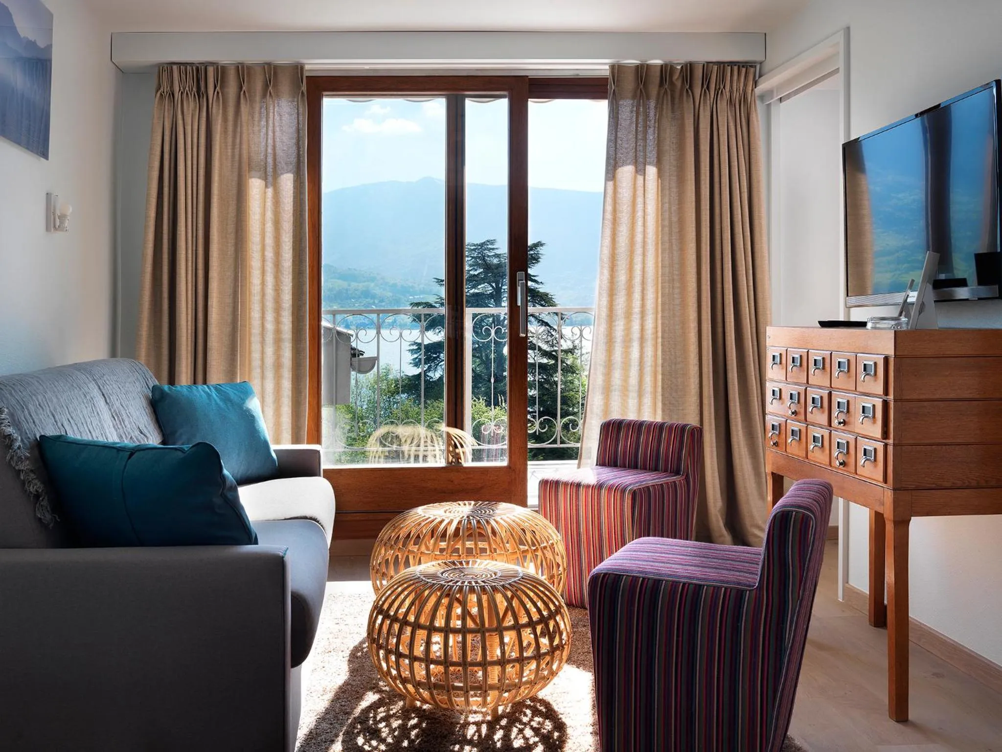 Living room in Hôtel Beau Site Talloires B SPA