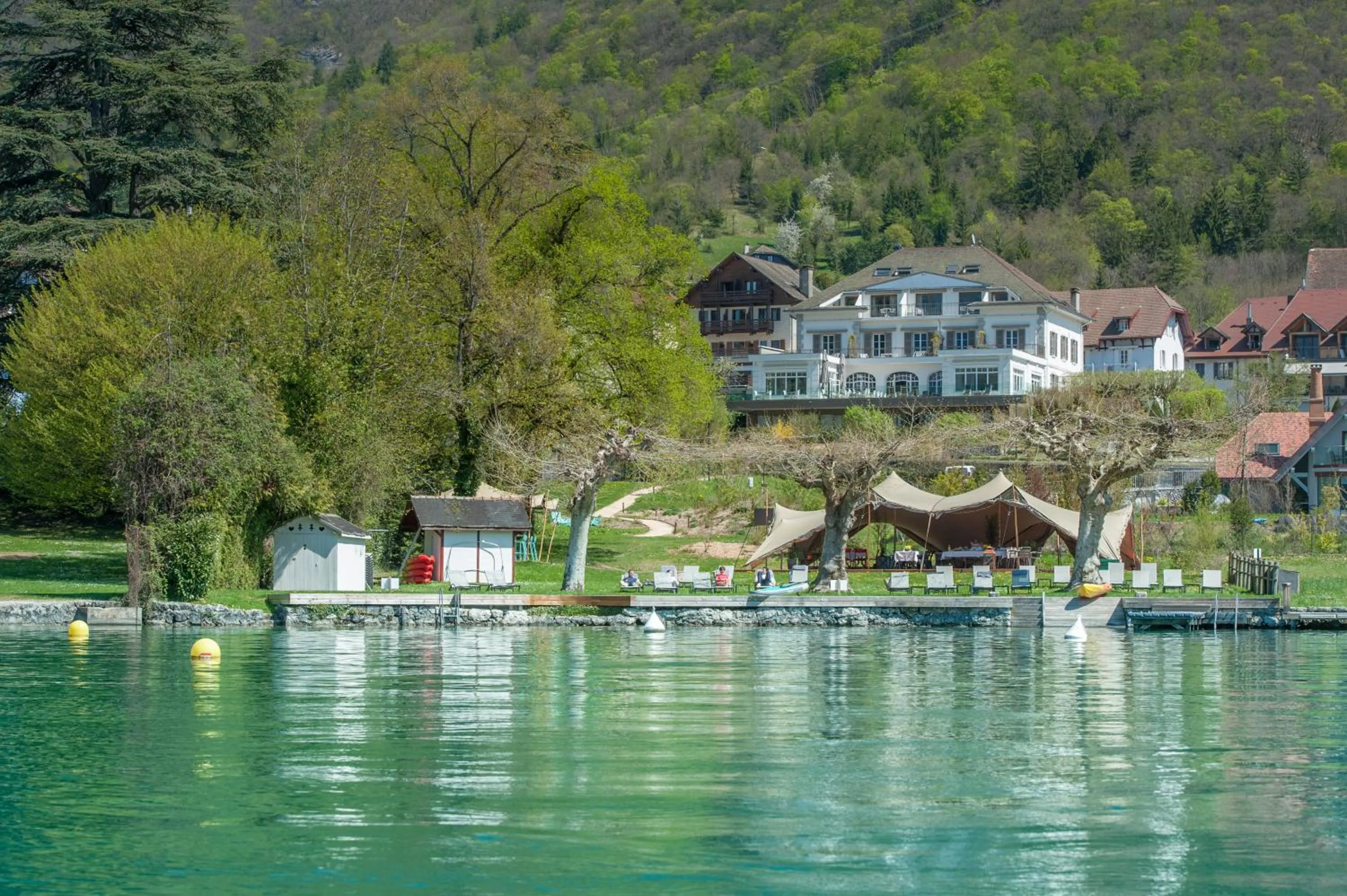 Lake view in Hôtel Beau Site Talloires B SPA
