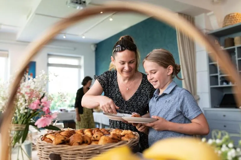 People in Hôtel Beau Site Talloires B SPA