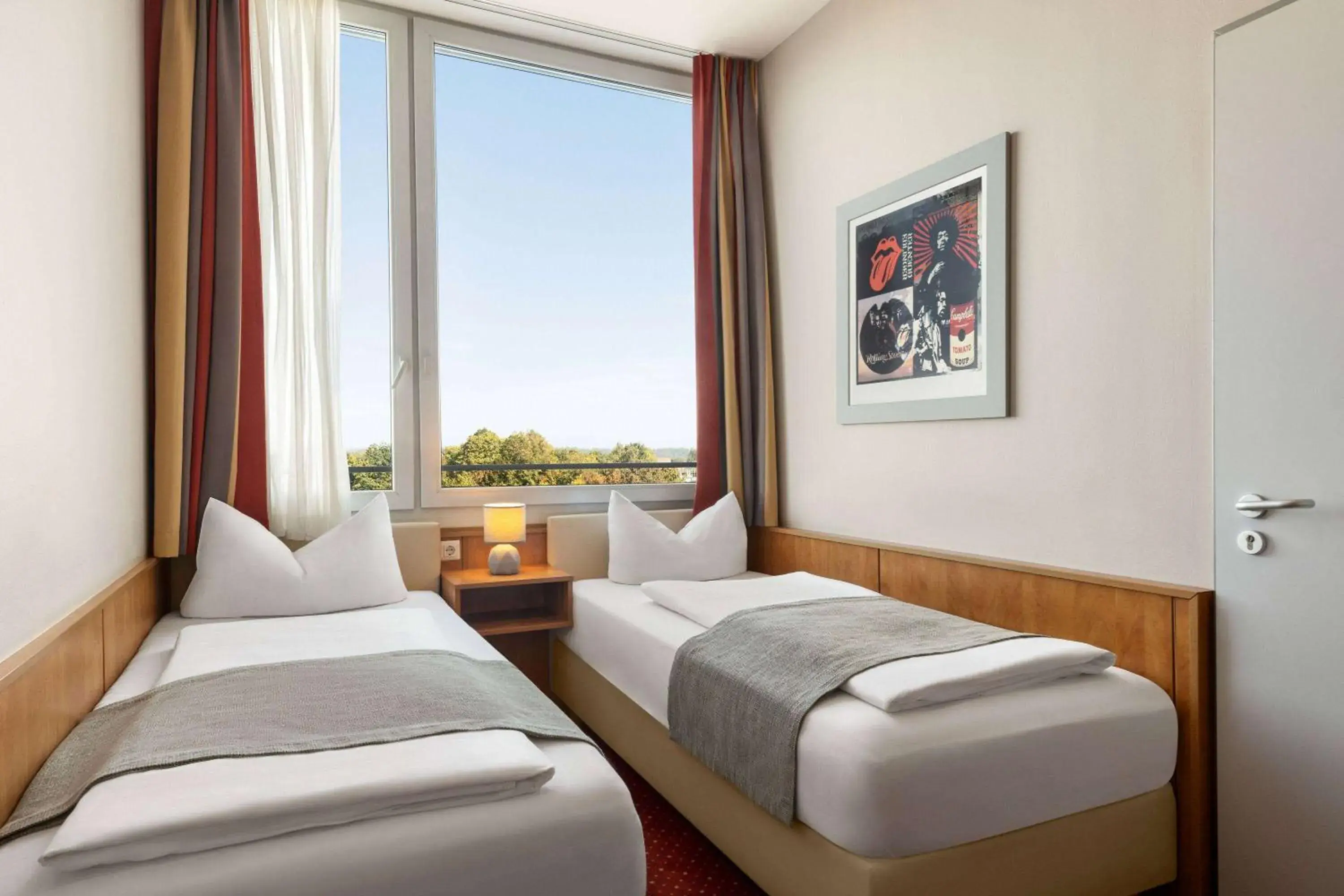 Photo of the whole room, Bed in Amedia Express Passau, Trademark Collection by Wyndham Photo of the whole room, Bed in Amedia Express Passau, Trademark Collection by Wyndham
