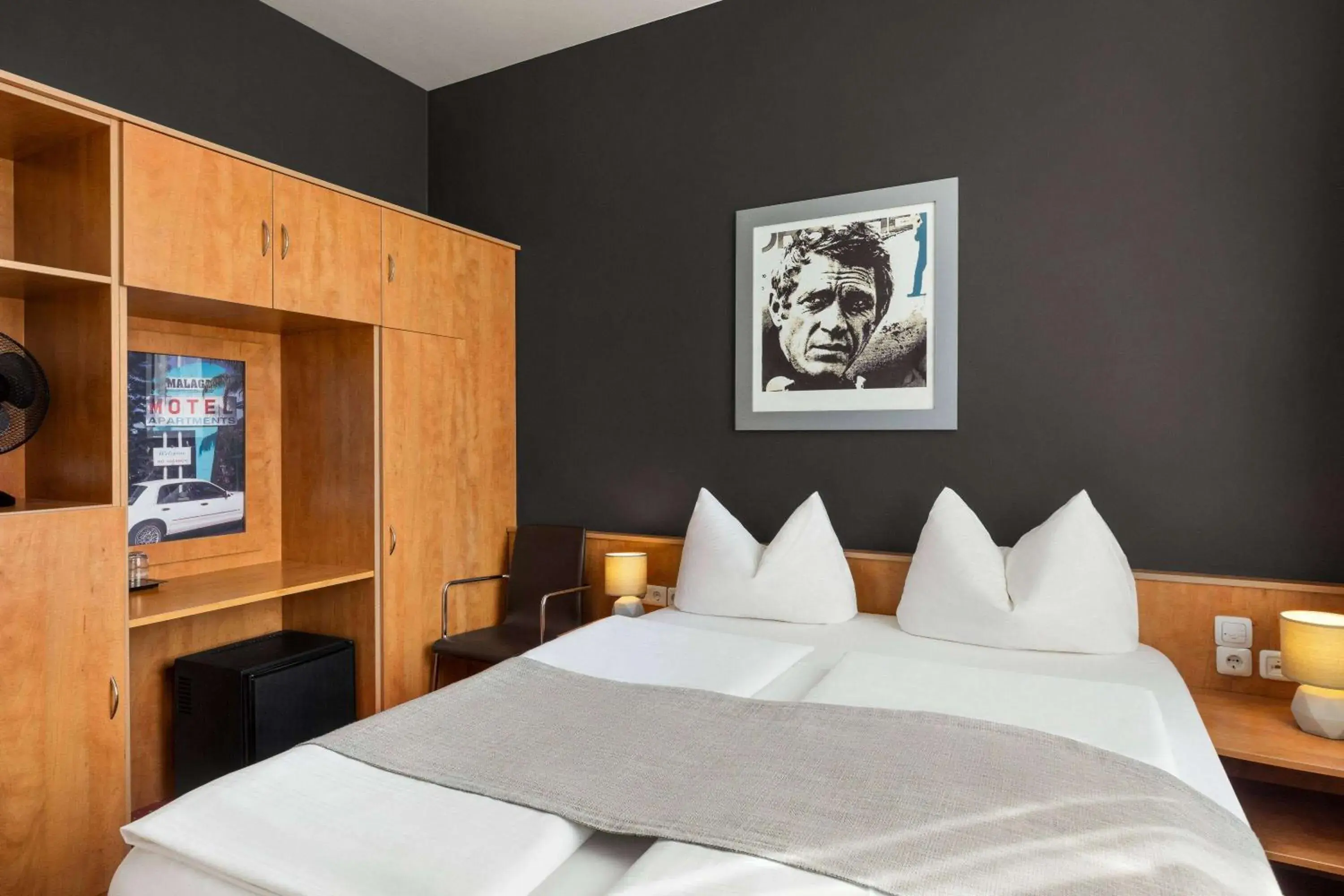 Photo of the whole room, Bed in Amedia Express Passau, Trademark Collection by Wyndham Photo of the whole room, Bed in Amedia Express Passau, Trademark Collection by Wyndham