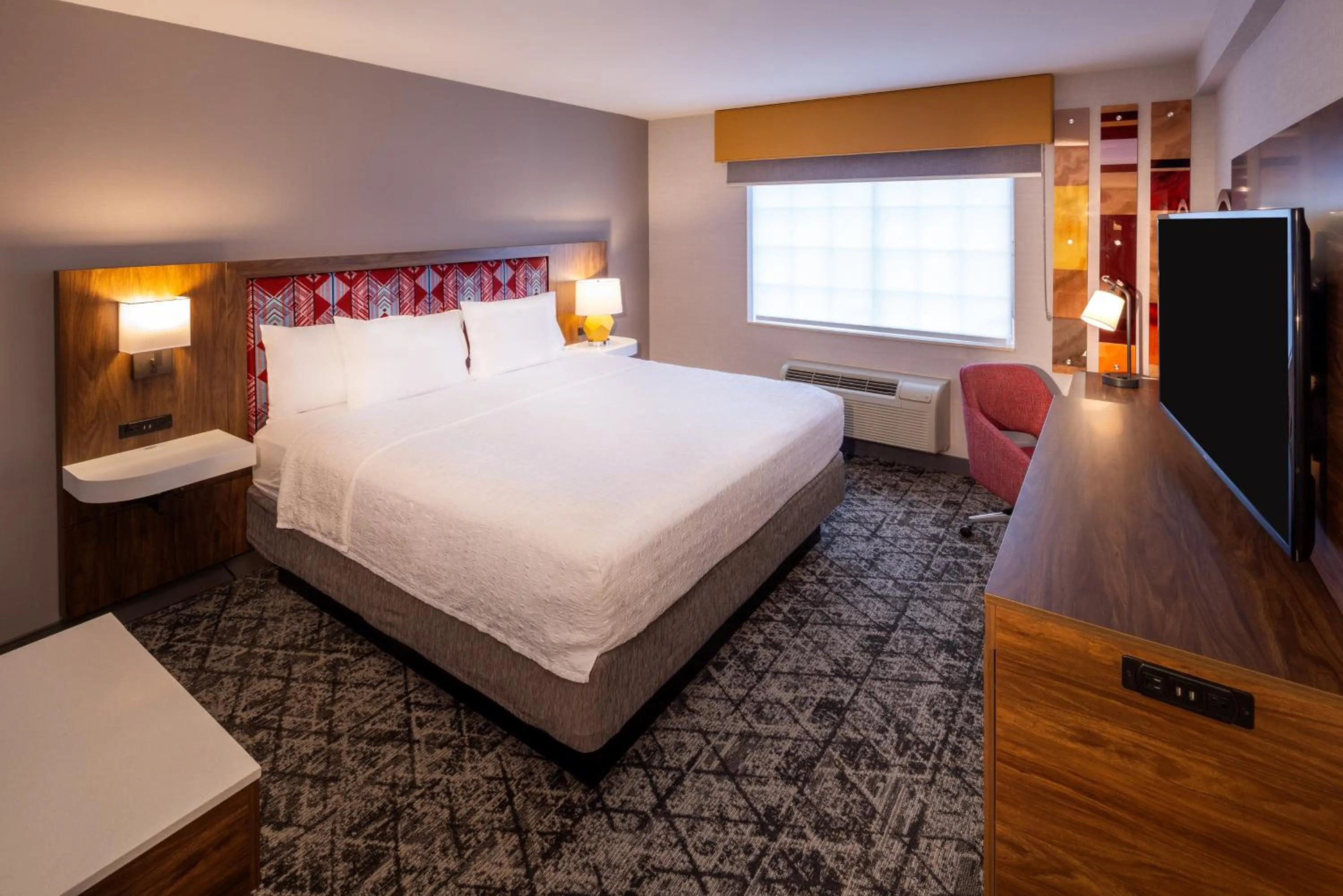 Bed in Hampton Inn Pullman