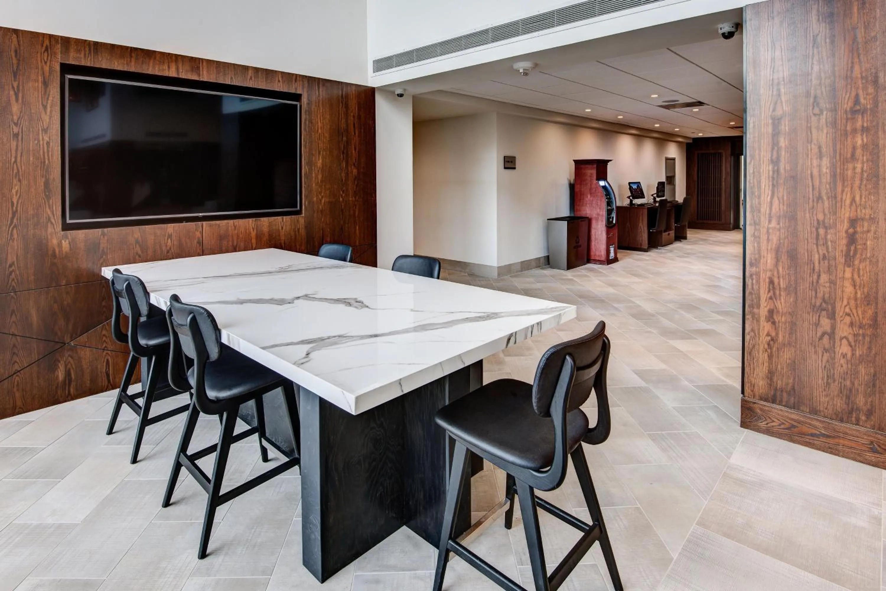 Lobby or reception in Sheraton Eatontown Hotel