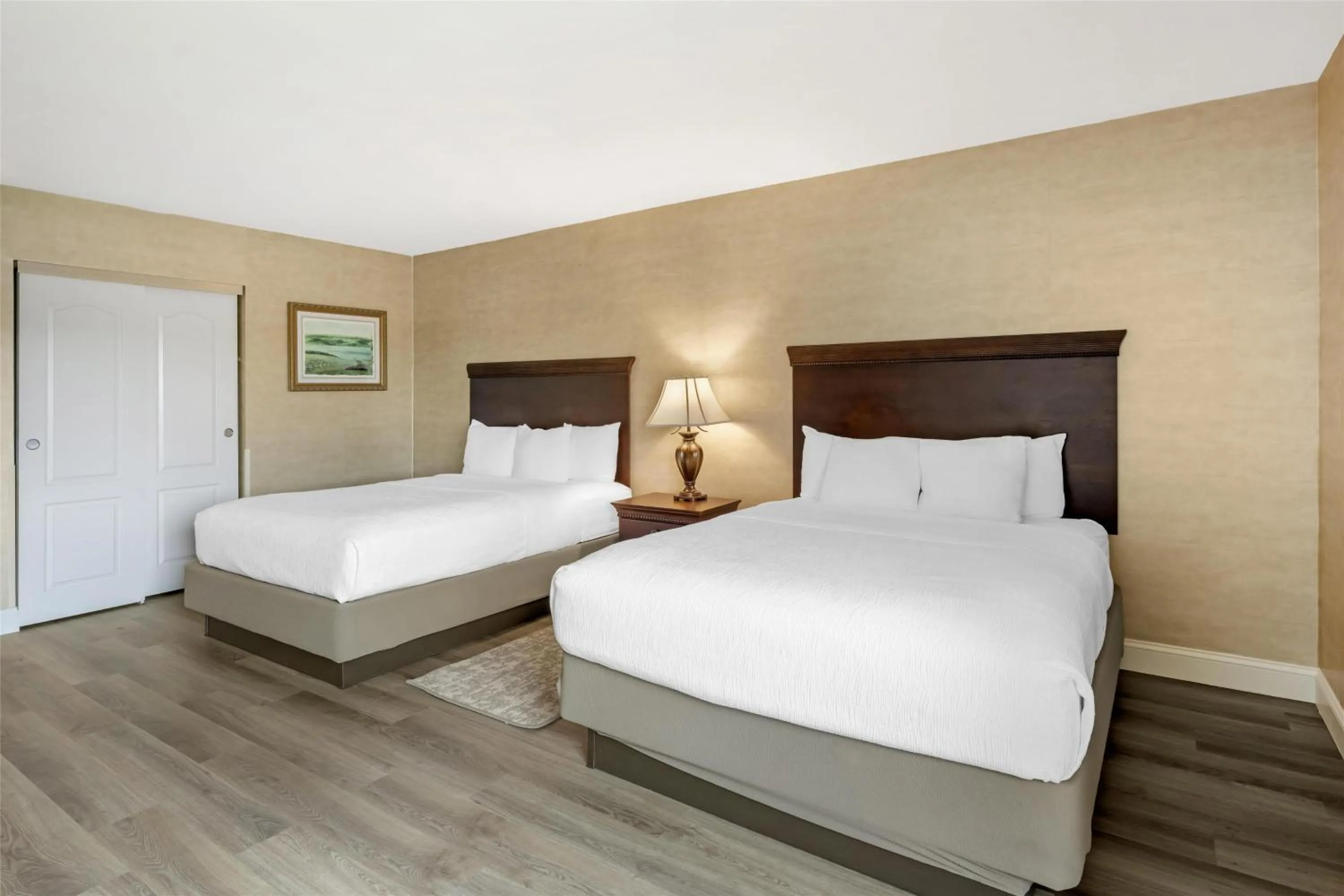 Bedroom, Bed in Best Western PLUS Vineyard Inn and Suites