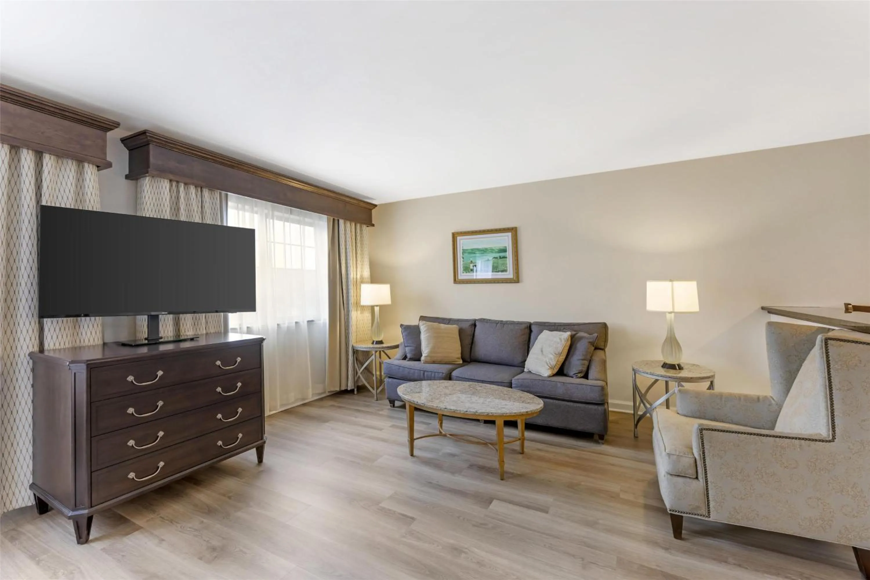 Bedroom in Best Western PLUS Vineyard Inn and Suites