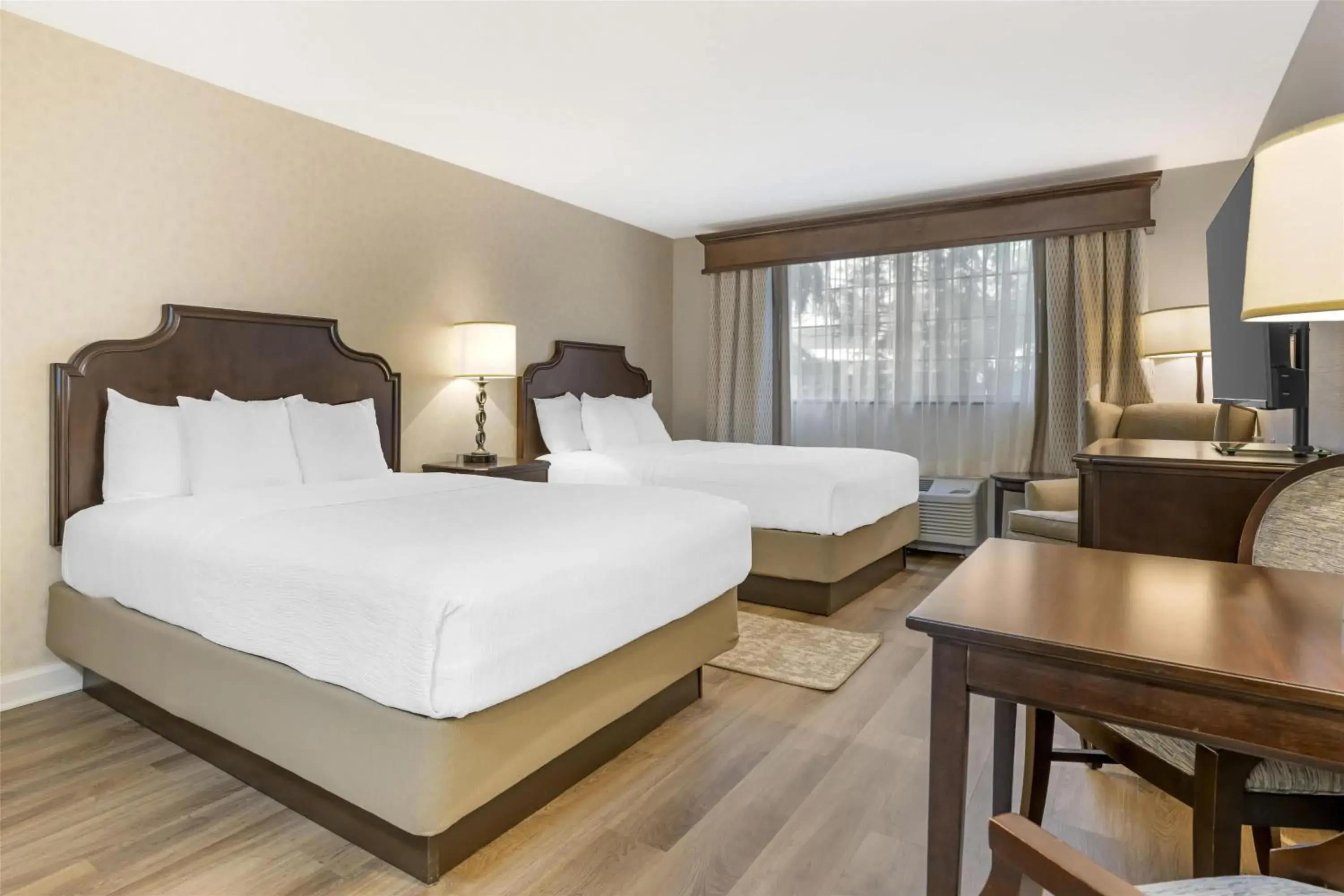 Queen Room with Two Queen Beds - Pet Friendly in Best Western PLUS Vineyard Inn and Suites Queen Room with Two Queen Beds - Pet Friendly in Best Western PLUS Vineyard Inn and Suites