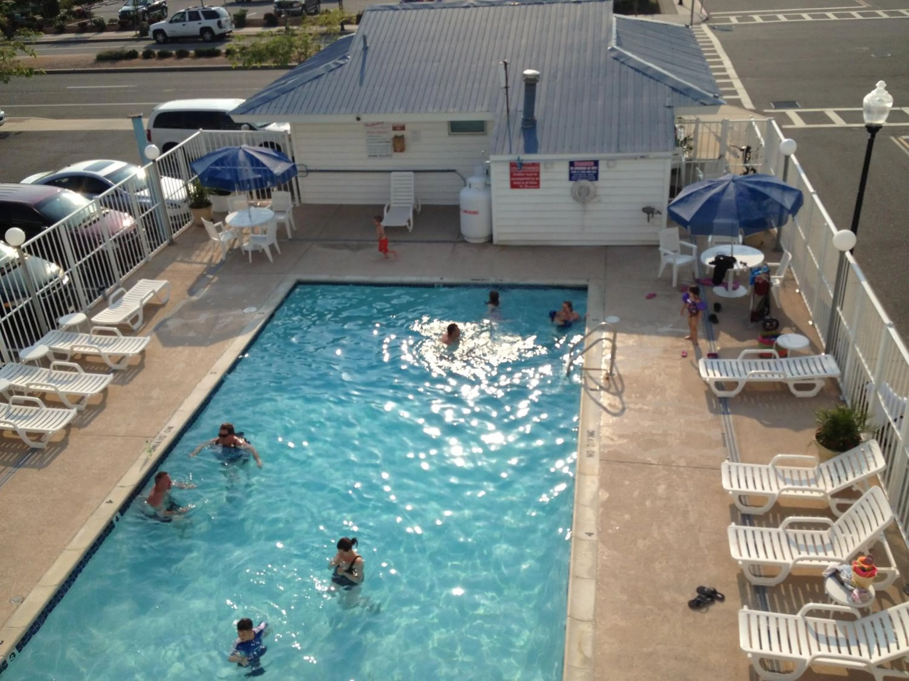 Thunderbird Beach Motel
