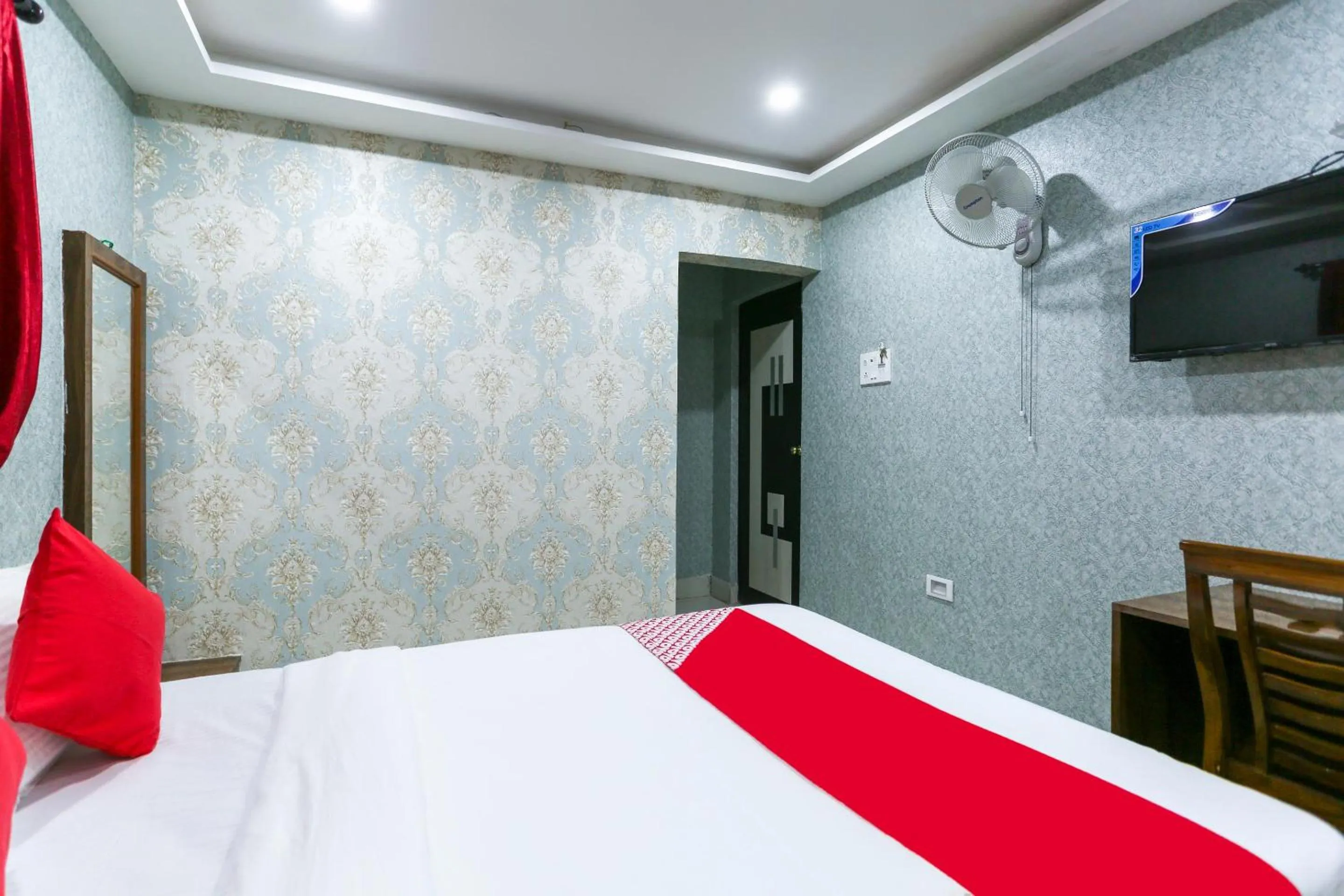 Bedroom, Bed in Super Hotel O Dk Inn Near Kalighat Kali Temple