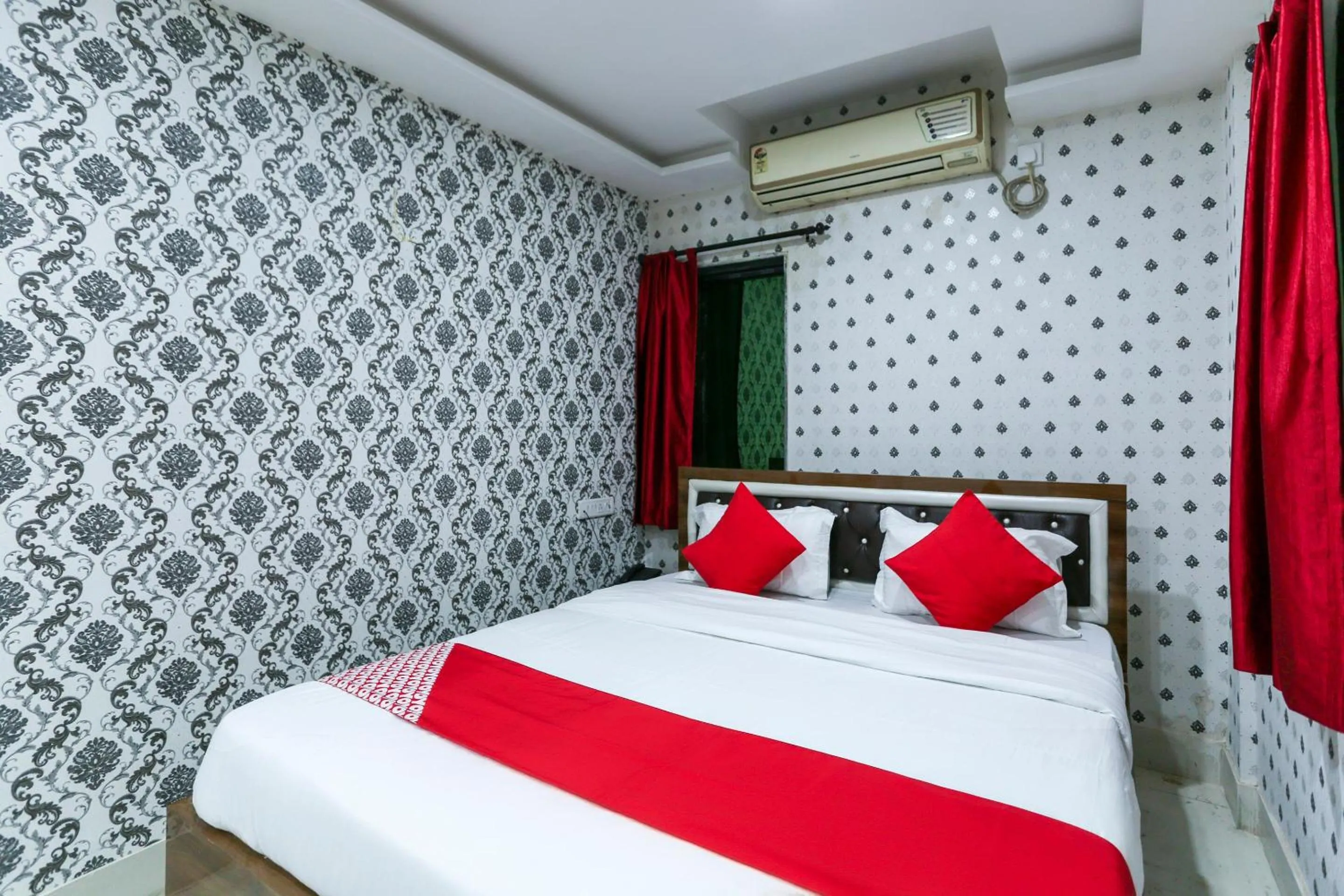 Bedroom, Bed in Super Hotel O Dk Inn Near Kalighat Kali Temple