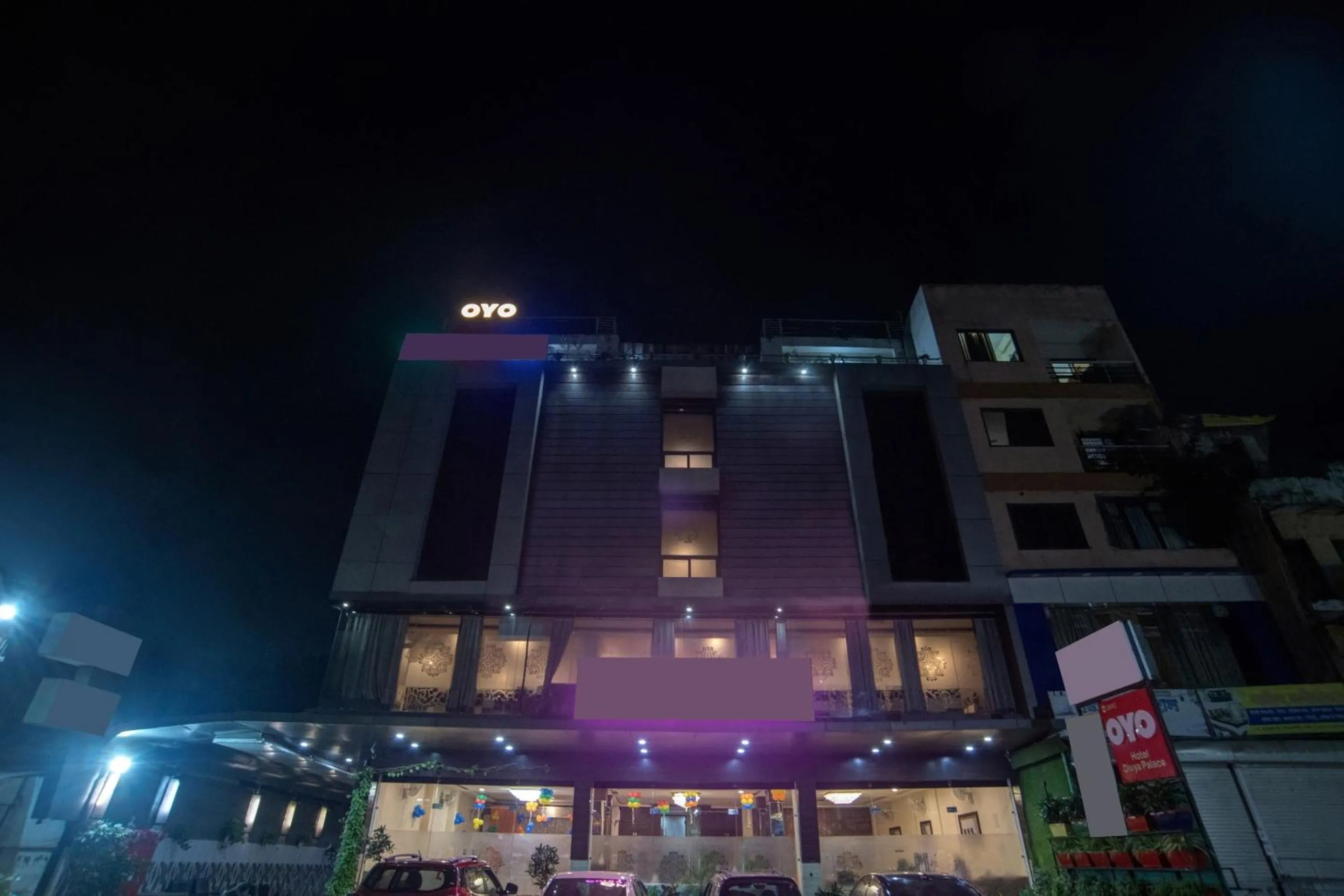 Facade/entrance in Super Townhouse Divya Palace