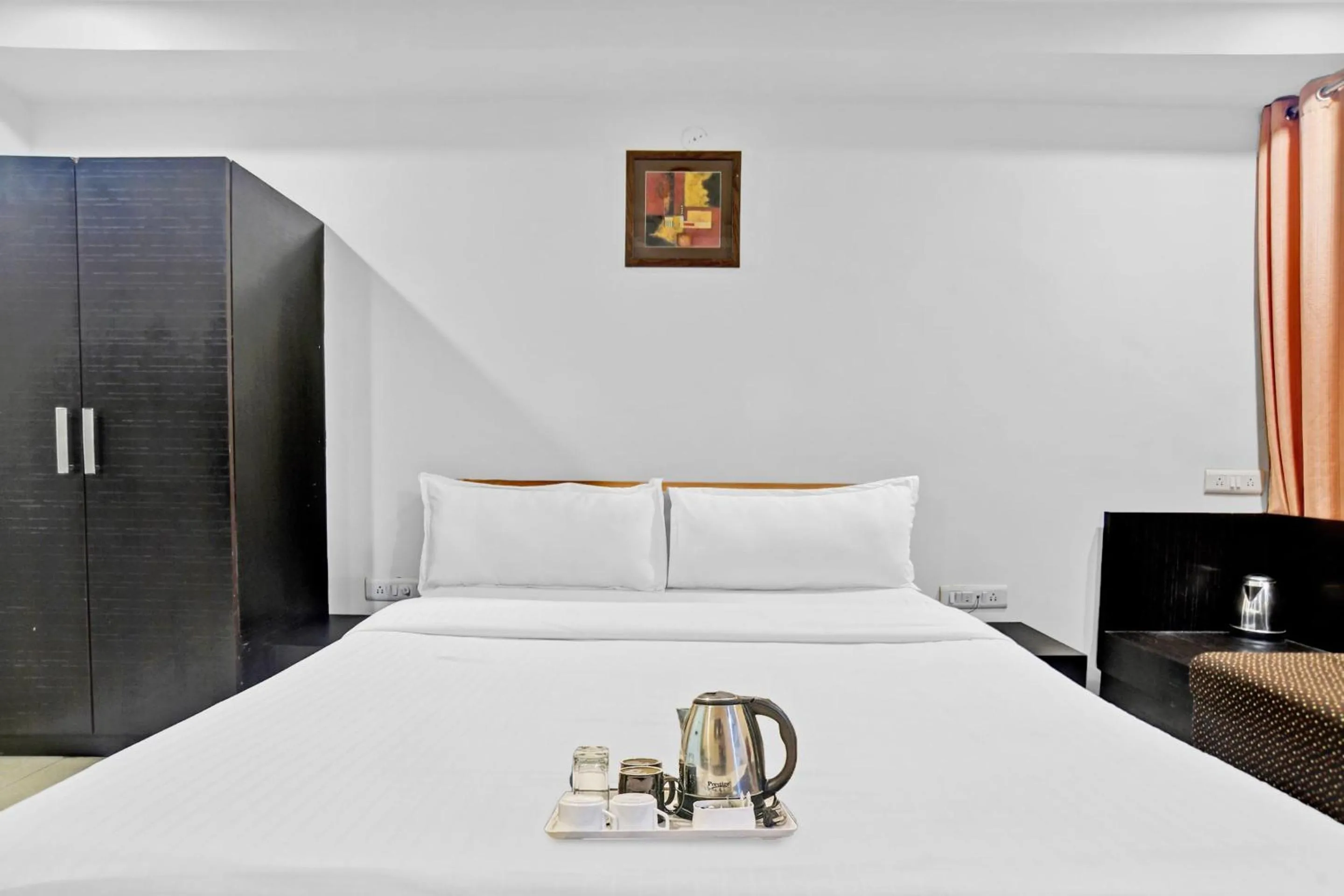 Bedroom, Bed in Super Townhouse Divya Palace