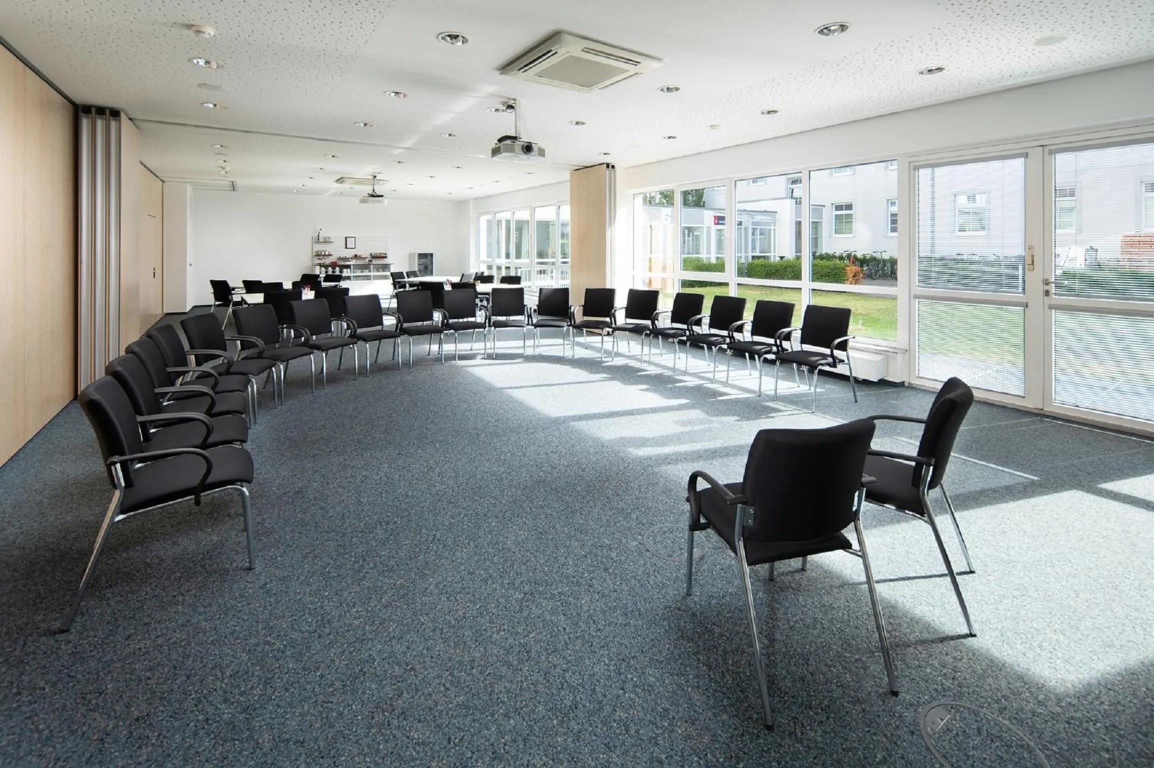 Meeting/conference room in Johanniter Gästehaus
