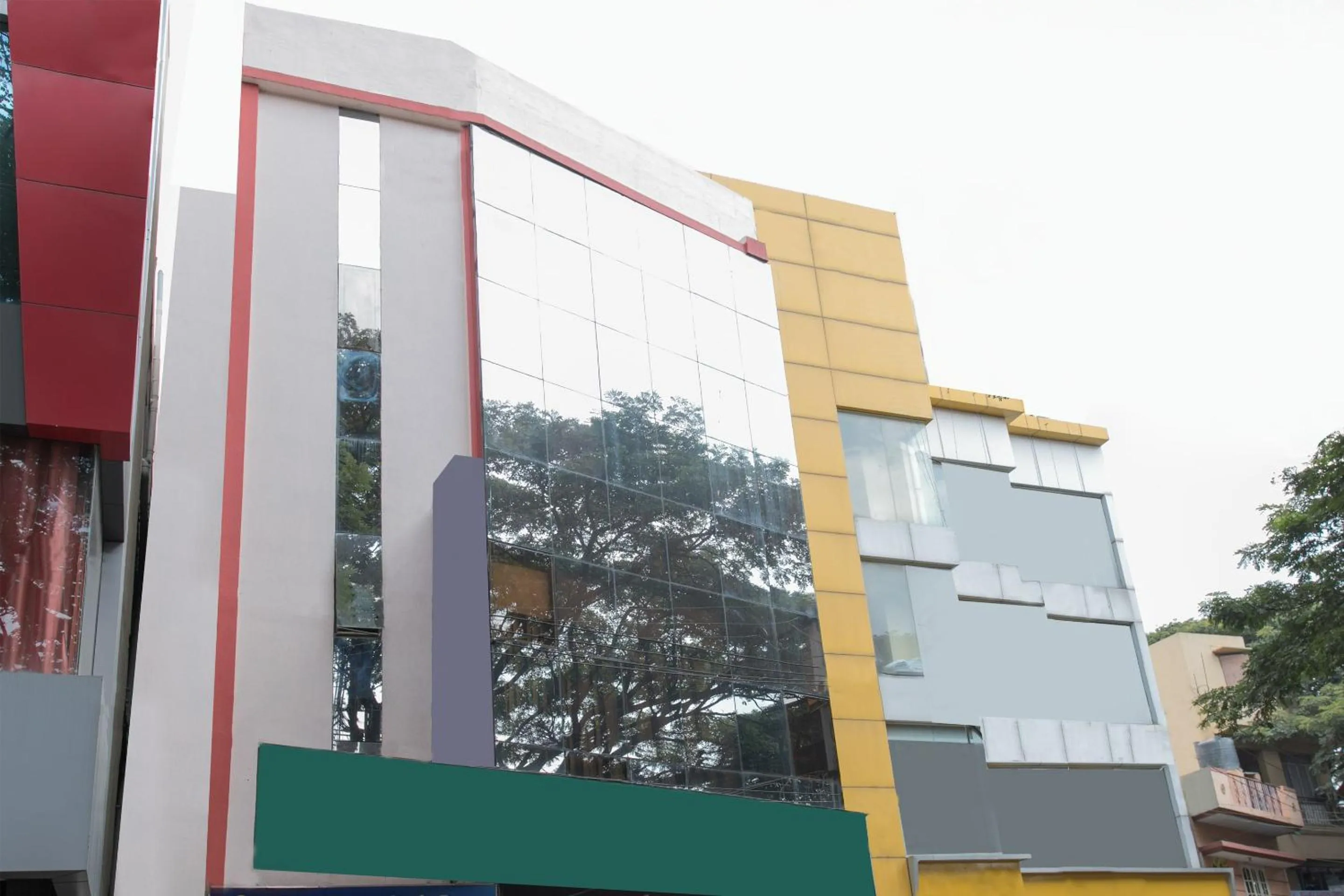 Facade/entrance in Hotel O Rajmahal Boarding & Lodging