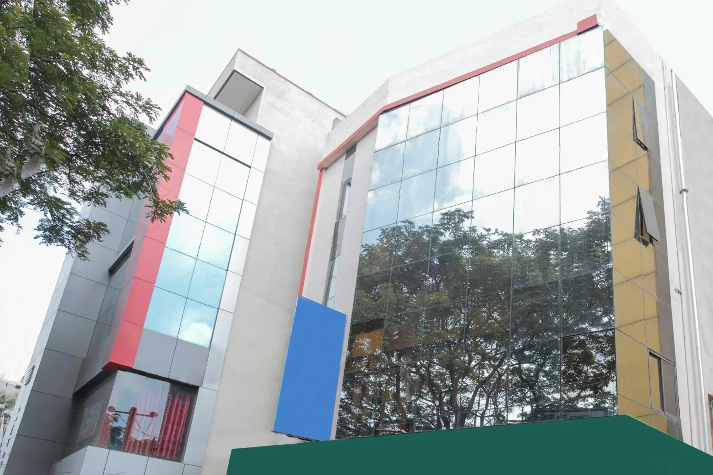 Facade/entrance in Hotel O Rajmahal Boarding & Lodging Facade/entrance in Hotel O Rajmahal Boarding & Lodging