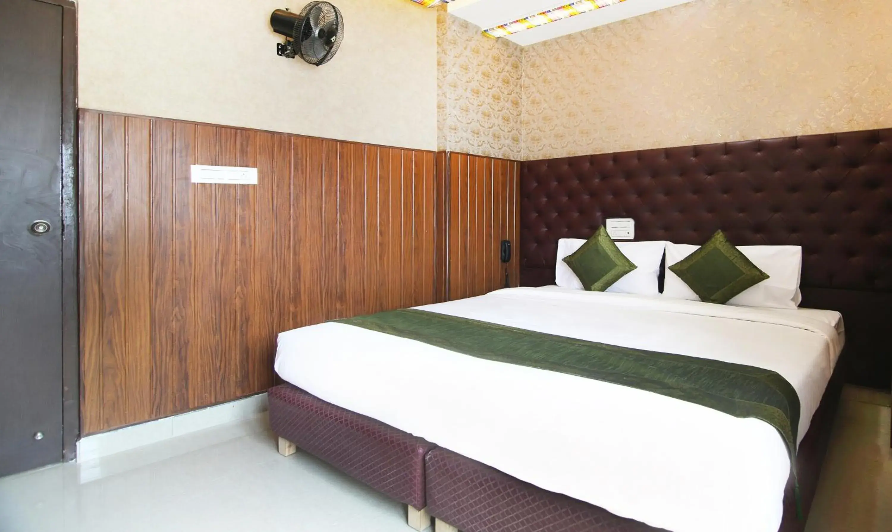 Photo of the whole room, Bed in Hotel Dvaraka Inn Photo of the whole room, Bed in Hotel Dvaraka Inn