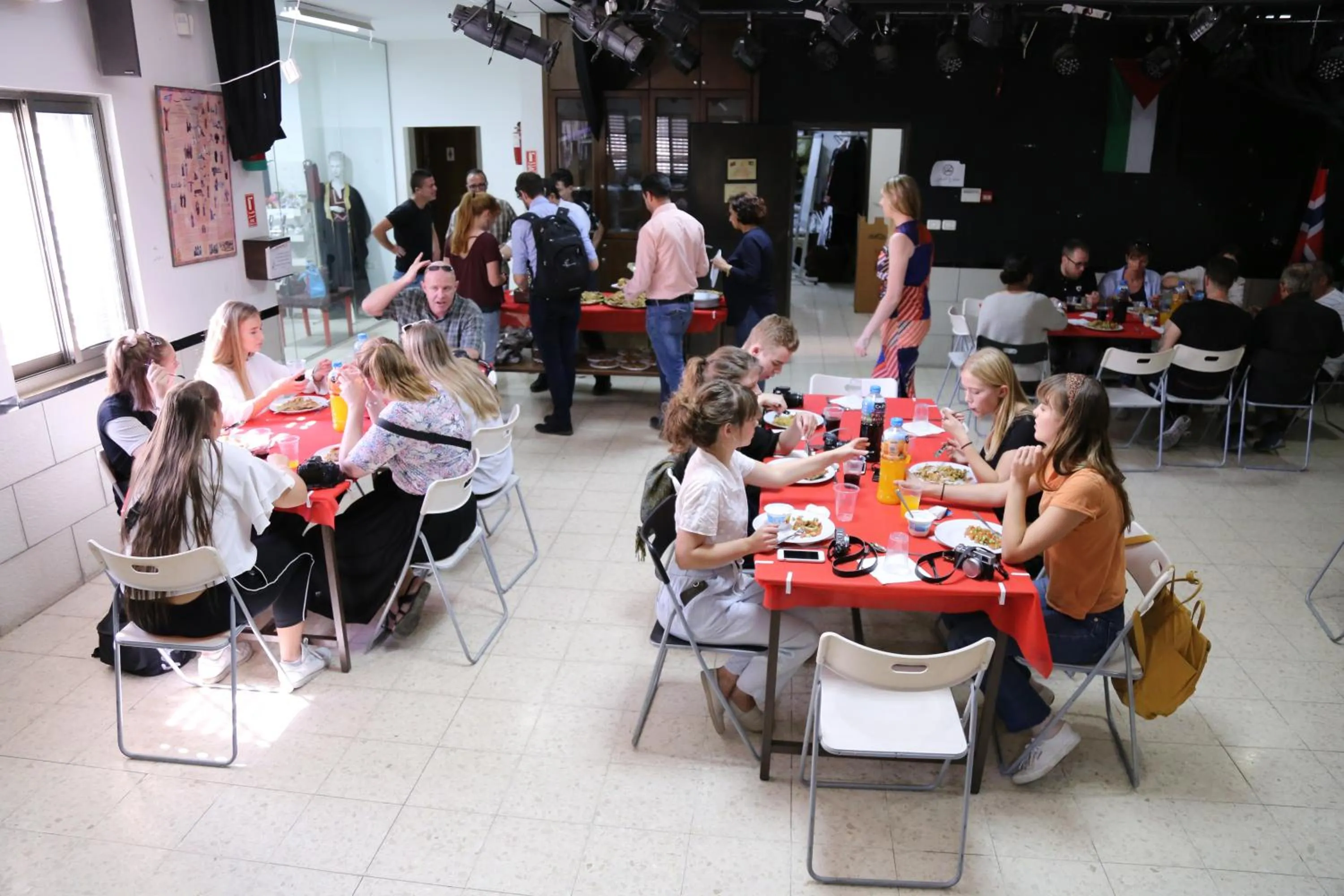 Food and drinks in Alrowwad Guest House