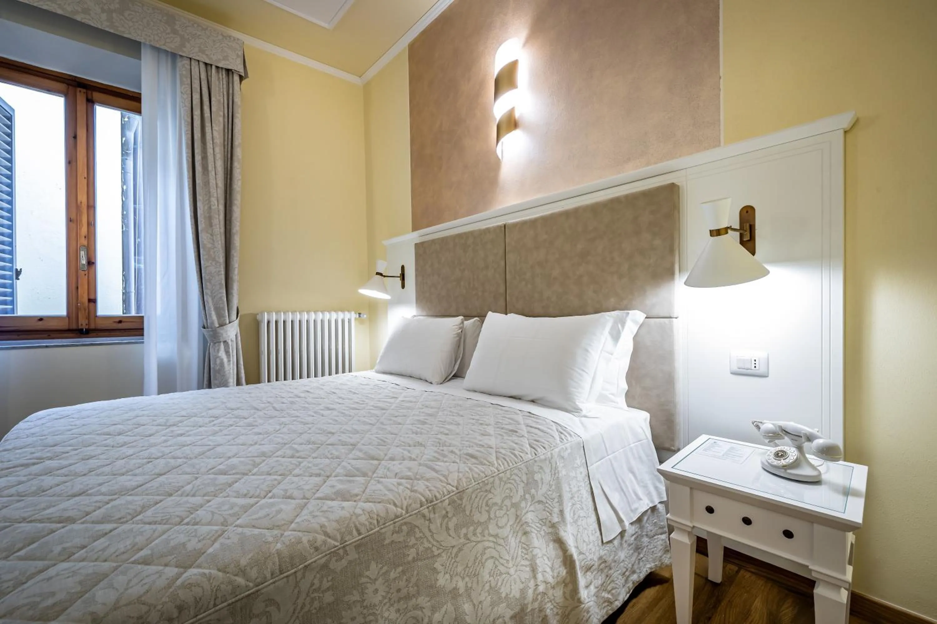 Photo of the whole room, Bed in Residenza Alessandra