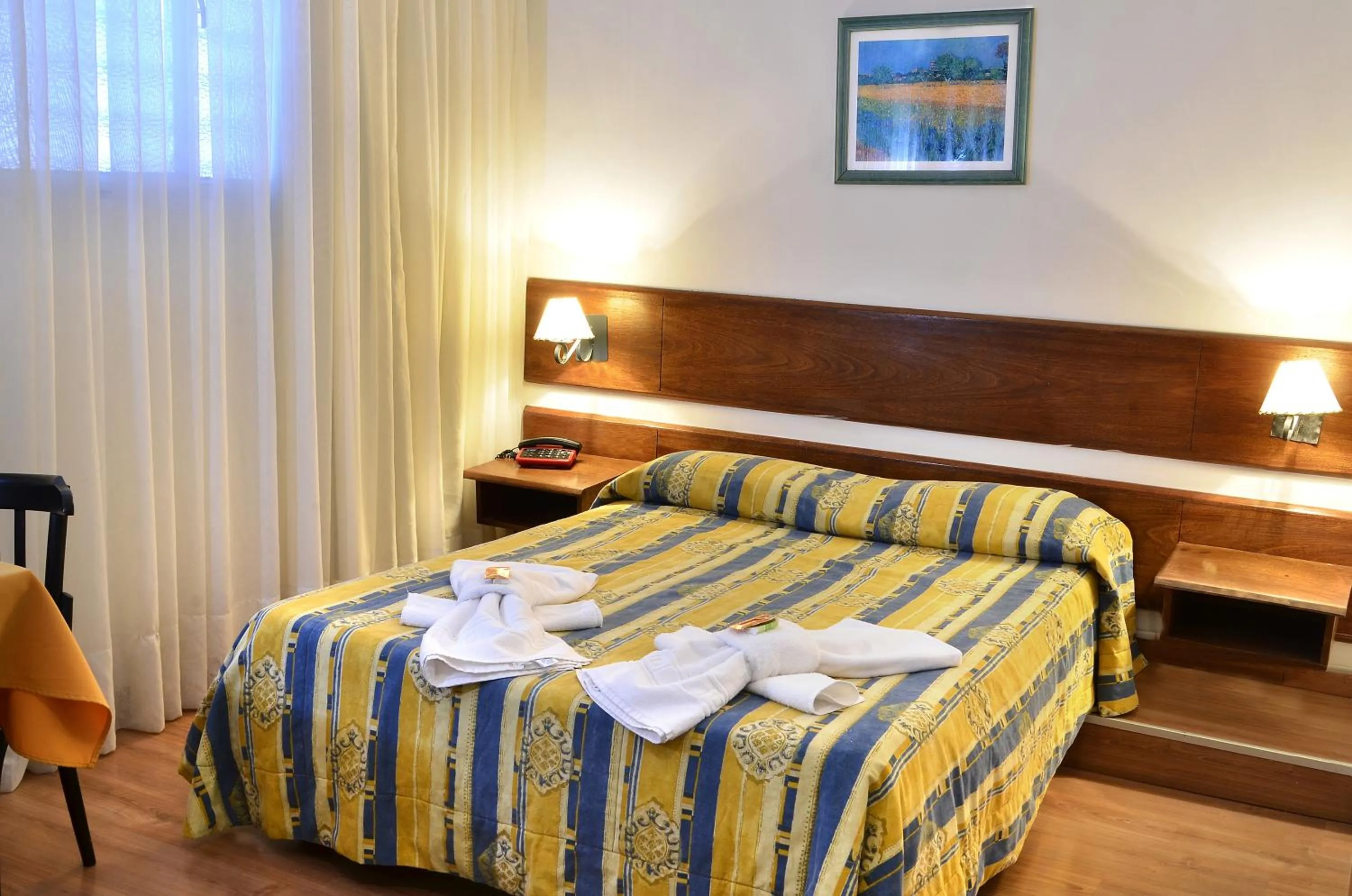 Photo of the whole room, Bed in Hotel Hispano