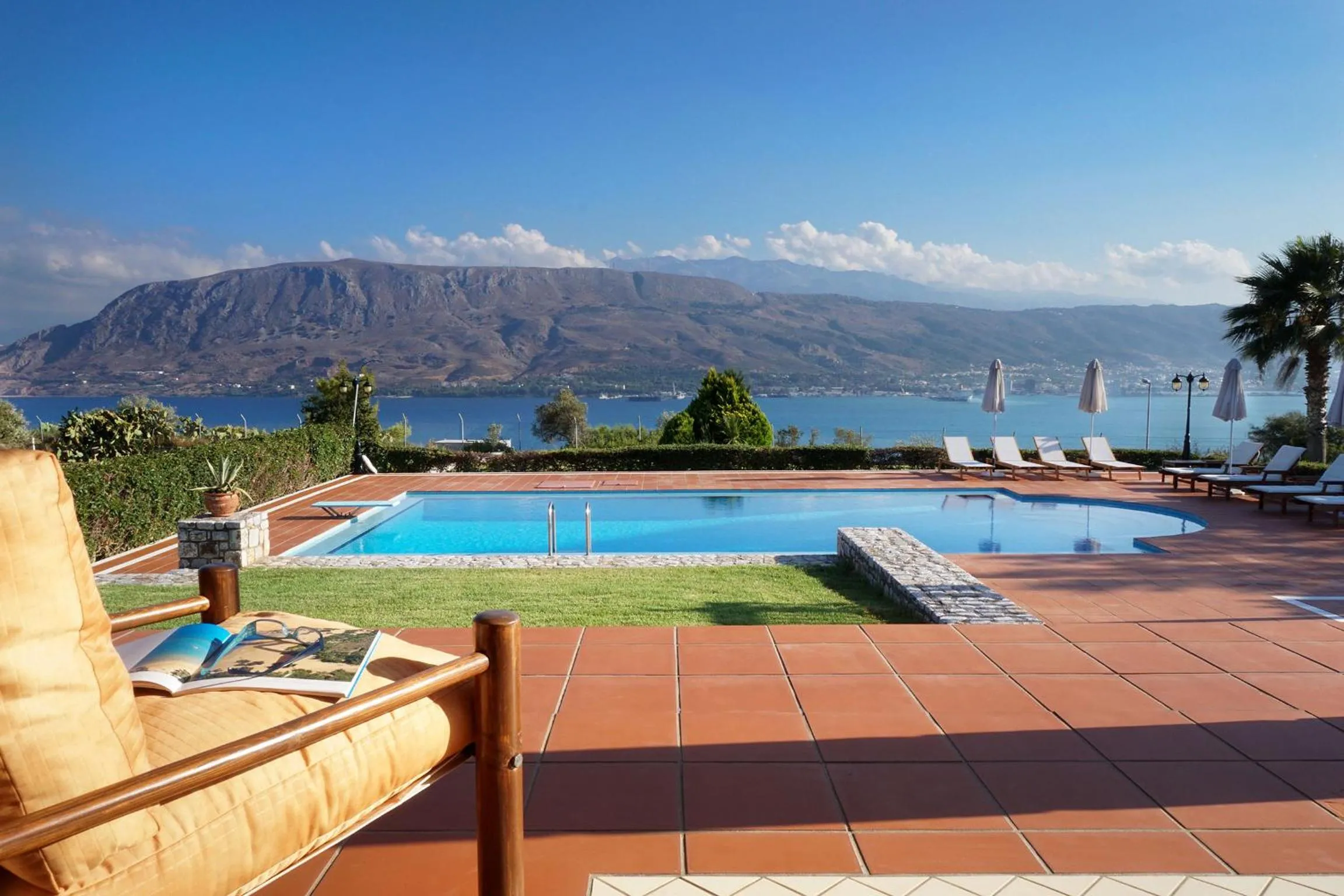 Villa Thealassa - Hanging Over the Sea by etouri