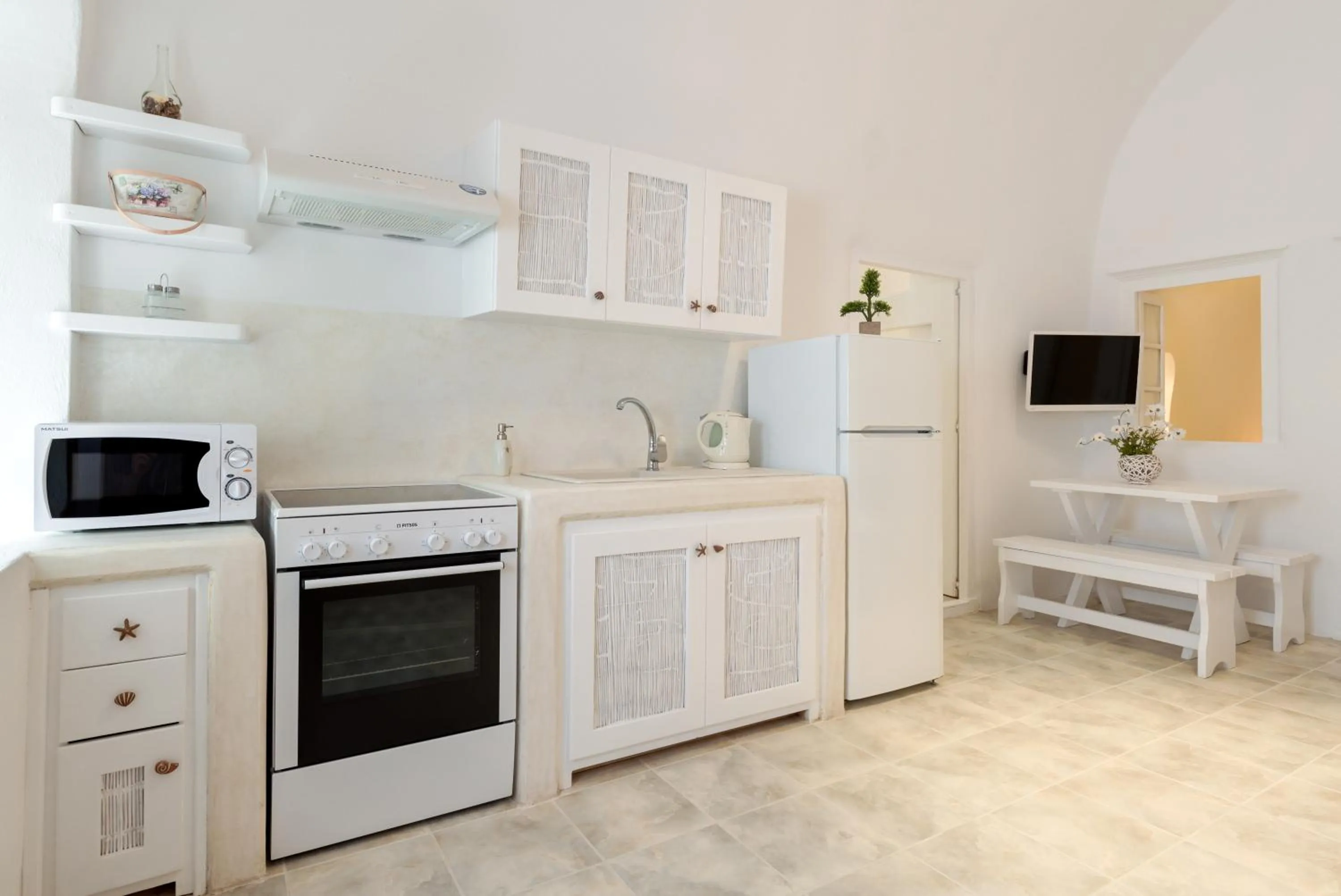 Kitchen or kitchenette in Dream Island Hotel