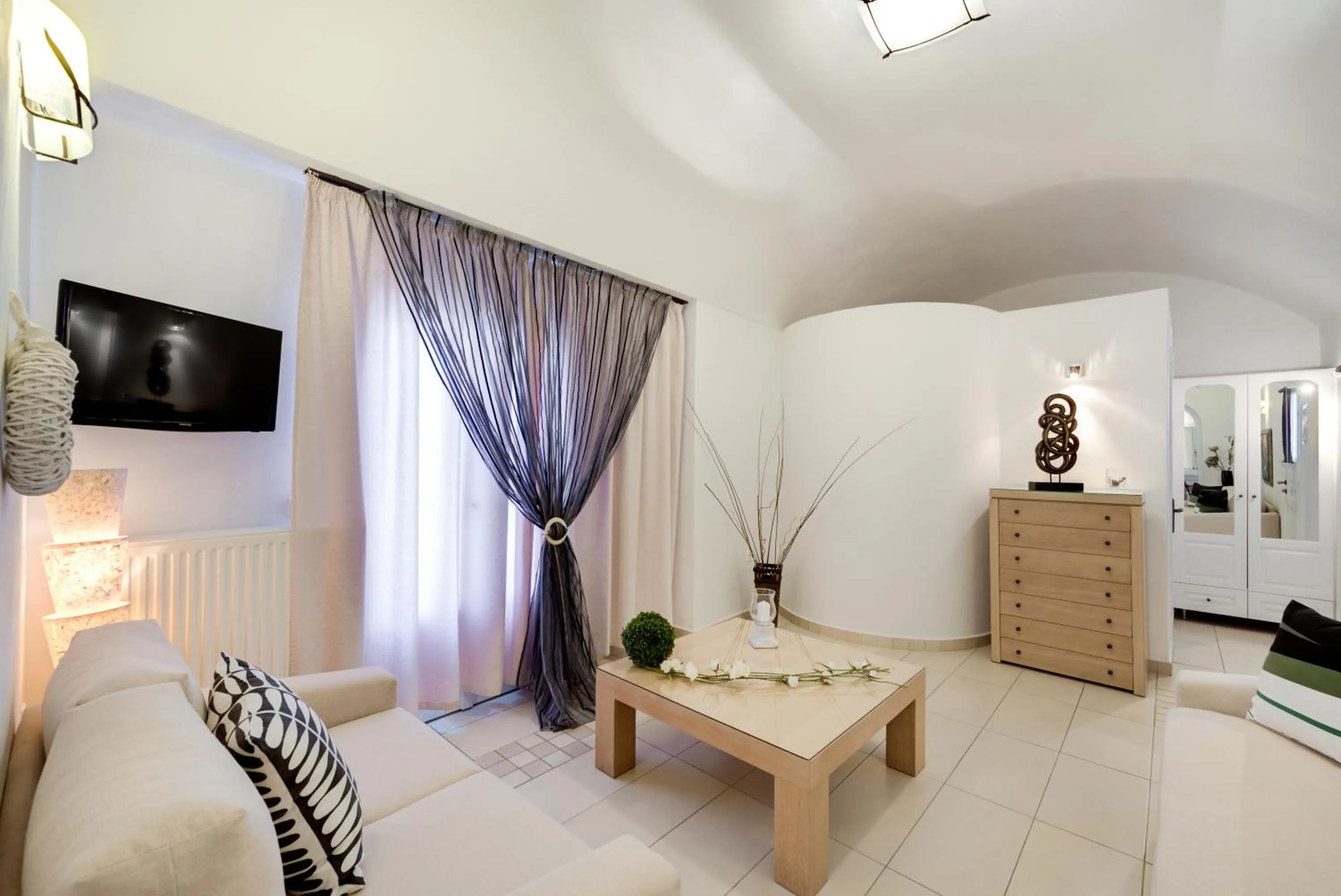 Day in Dream Island Hotel