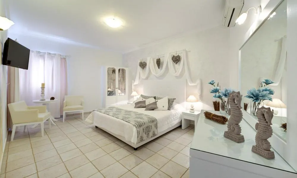 Bed in Dream Island Hotel