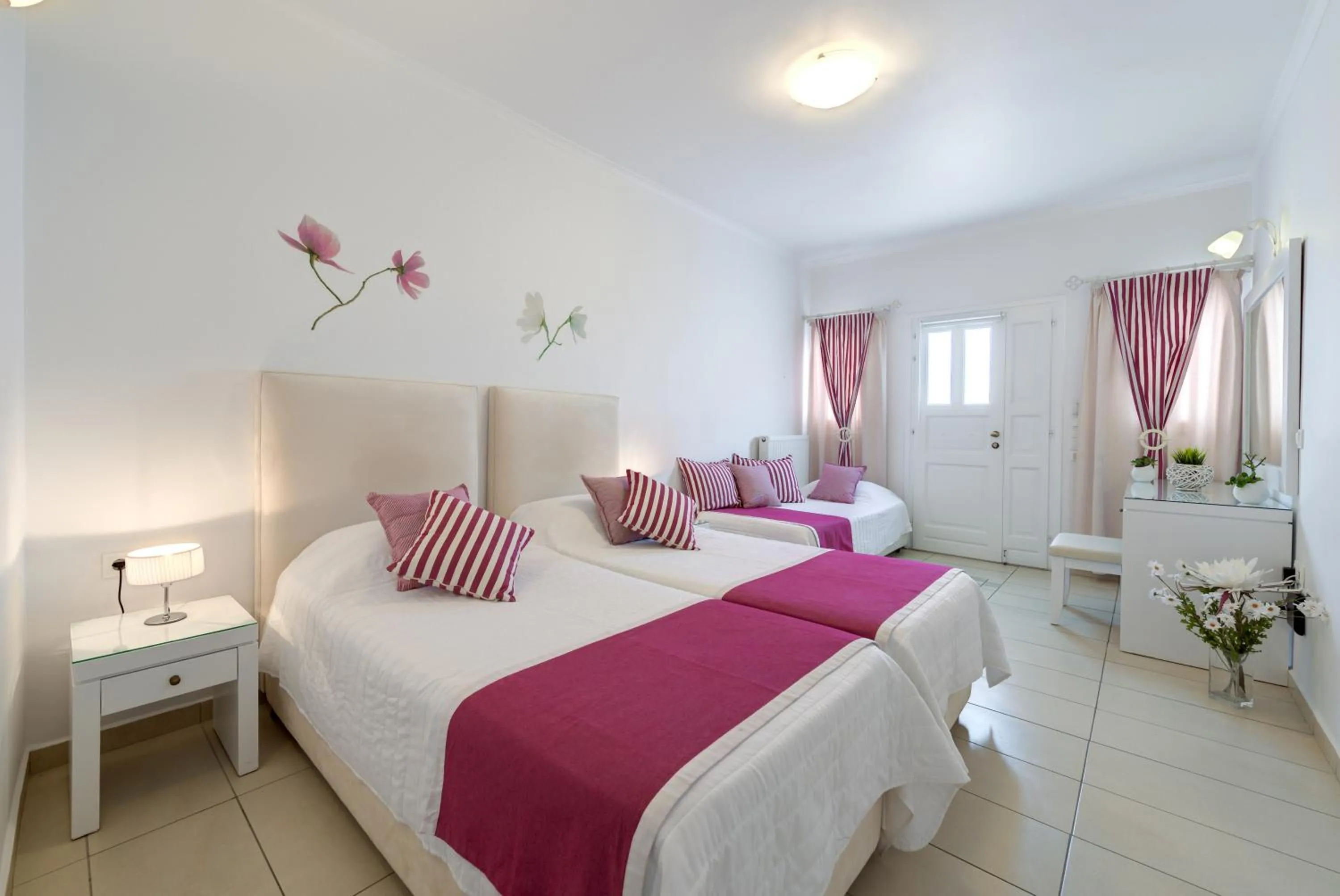 Day, Bed in Dream Island Hotel