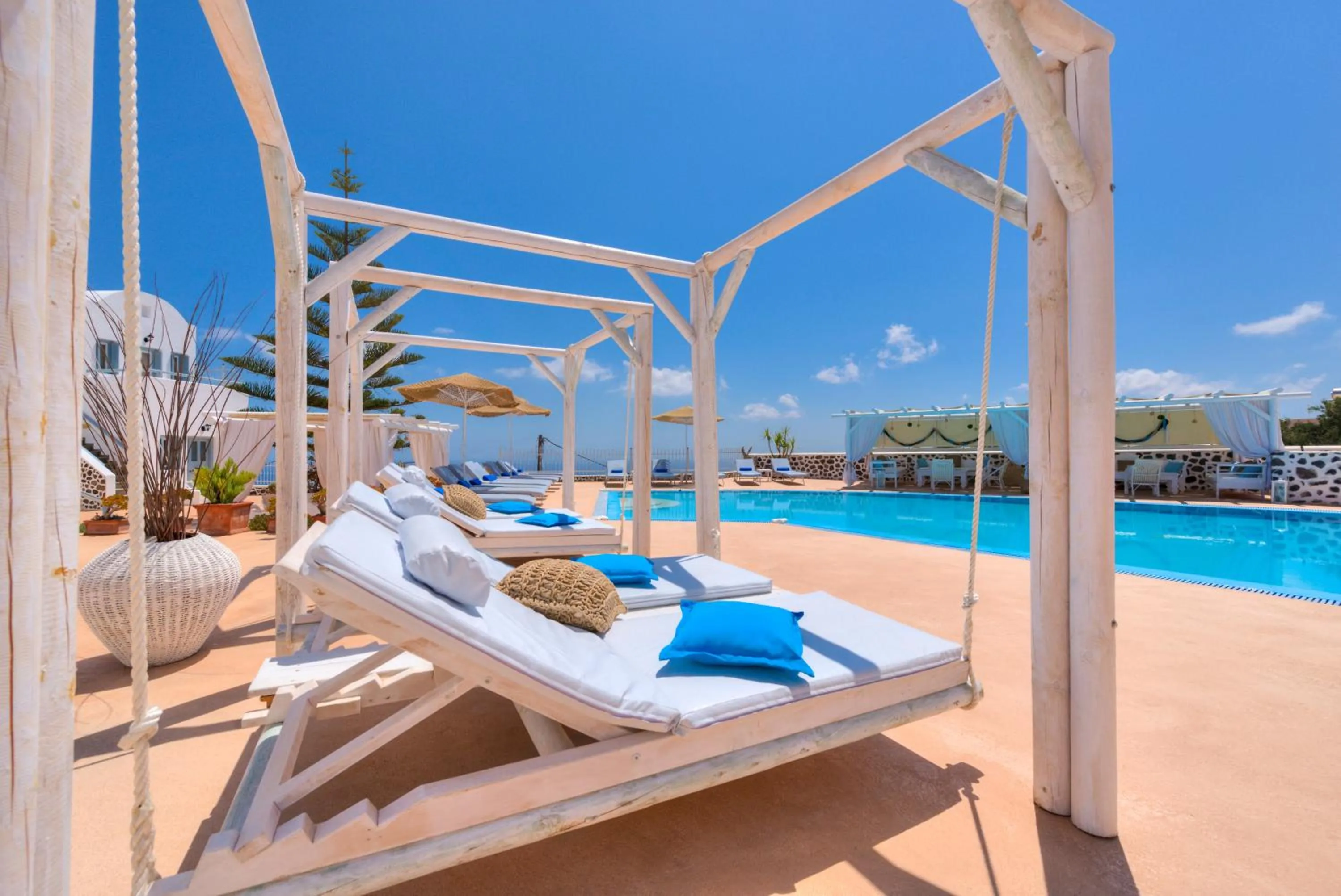 Day in Dream Island Hotel