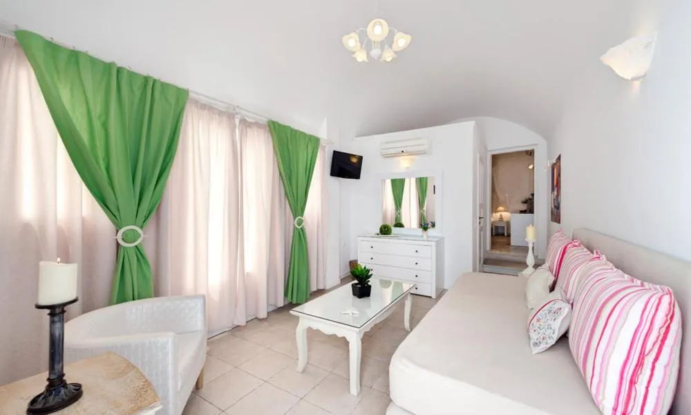 Bed in Dream Island Hotel