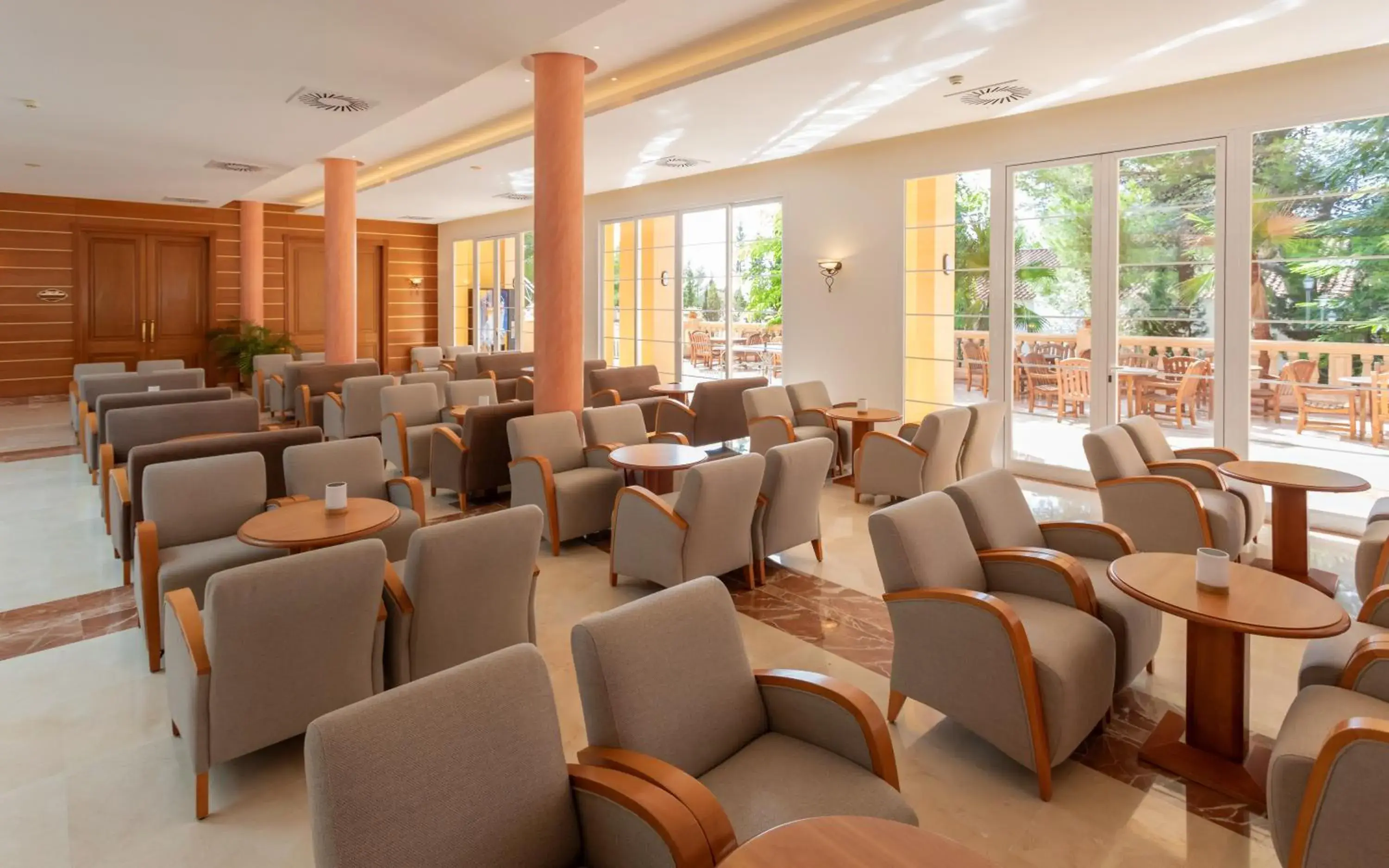 Lounge or bar in Bordoy Don Antonio Lounge or bar in Bordoy Don Antonio