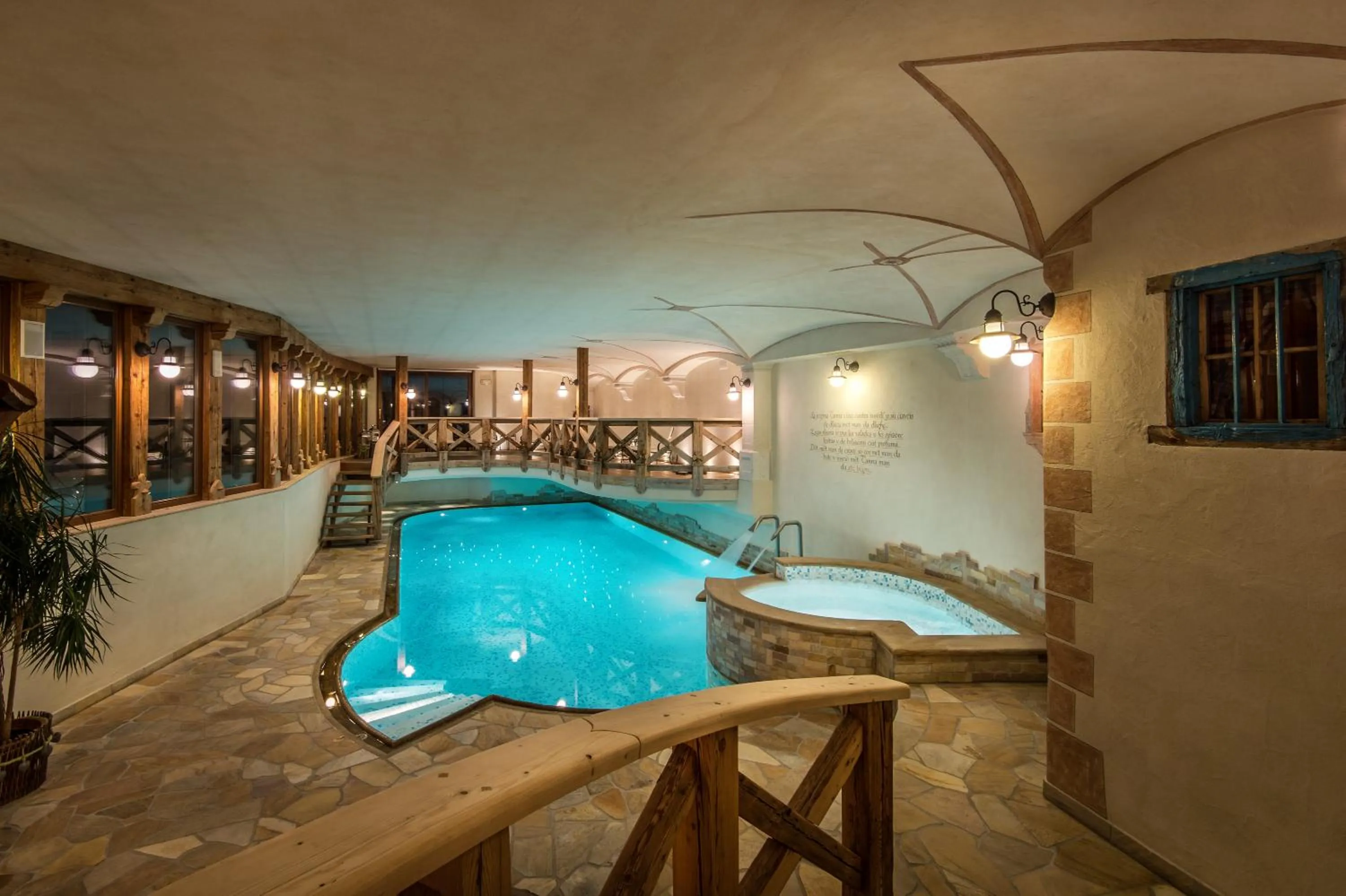 Hot Tub in Hotel Gran Ciasa