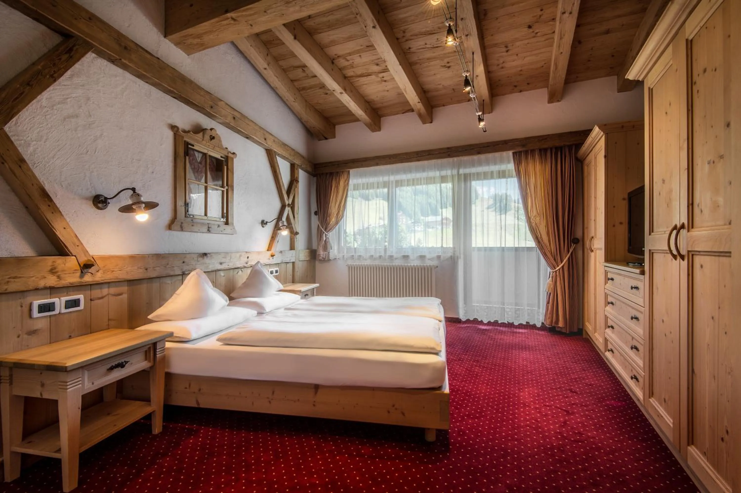 Photo of the whole room, Bed in Hotel Gran Ciasa