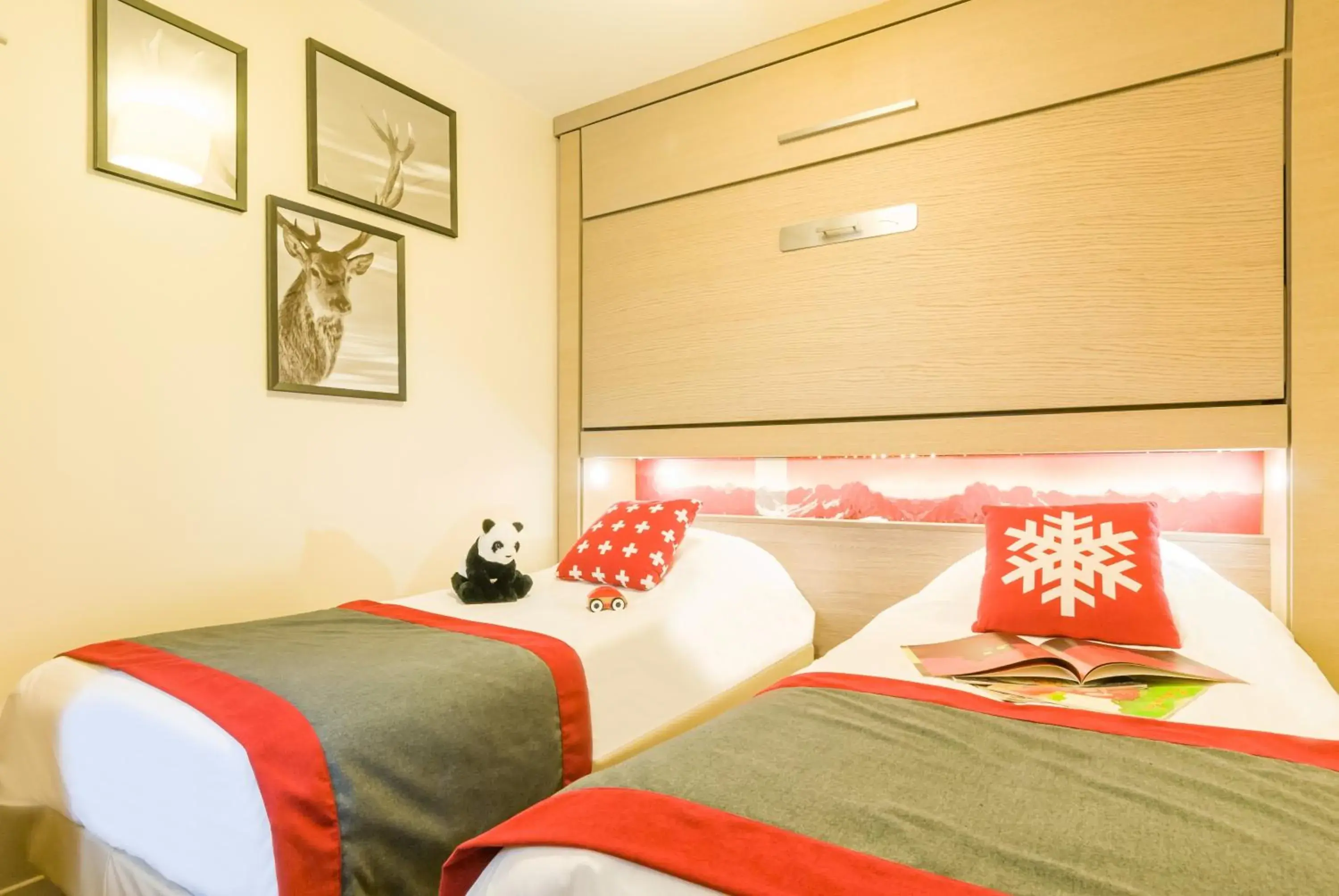 One-Bedroom Apartment with Balcony - Mountain View (4 People) in Résidence Pierre & Vacances Atria-Crozats One-Bedroom Apartment with Balcony - Mountain View (4 People) in Résidence Pierre & Vacances Atria-Crozats