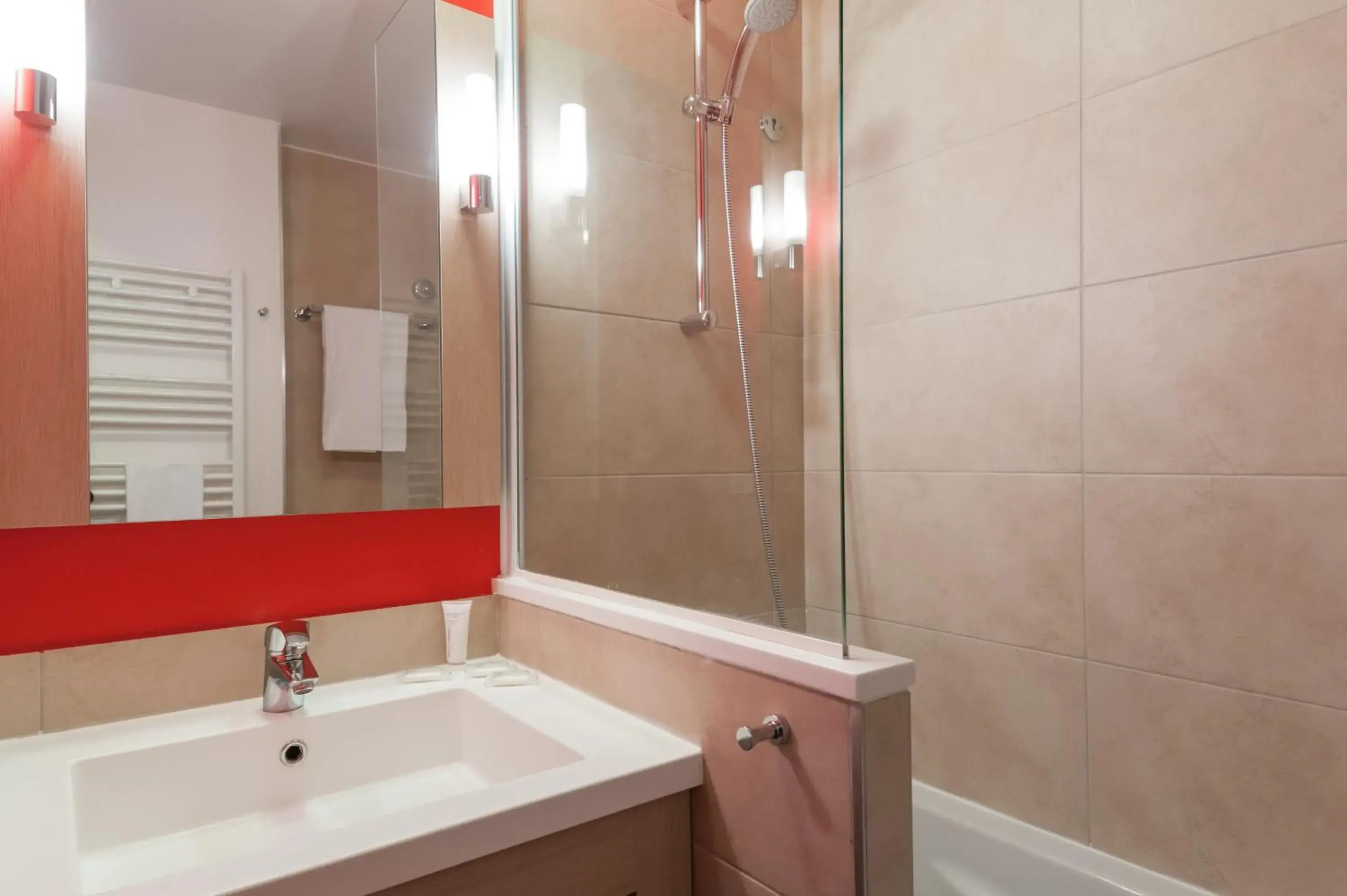 One-Bedroom Apartment with balcony (4 People) in Résidence Pierre & Vacances Atria-Crozats One-Bedroom Apartment with balcony (4 People) in Résidence Pierre & Vacances Atria-Crozats