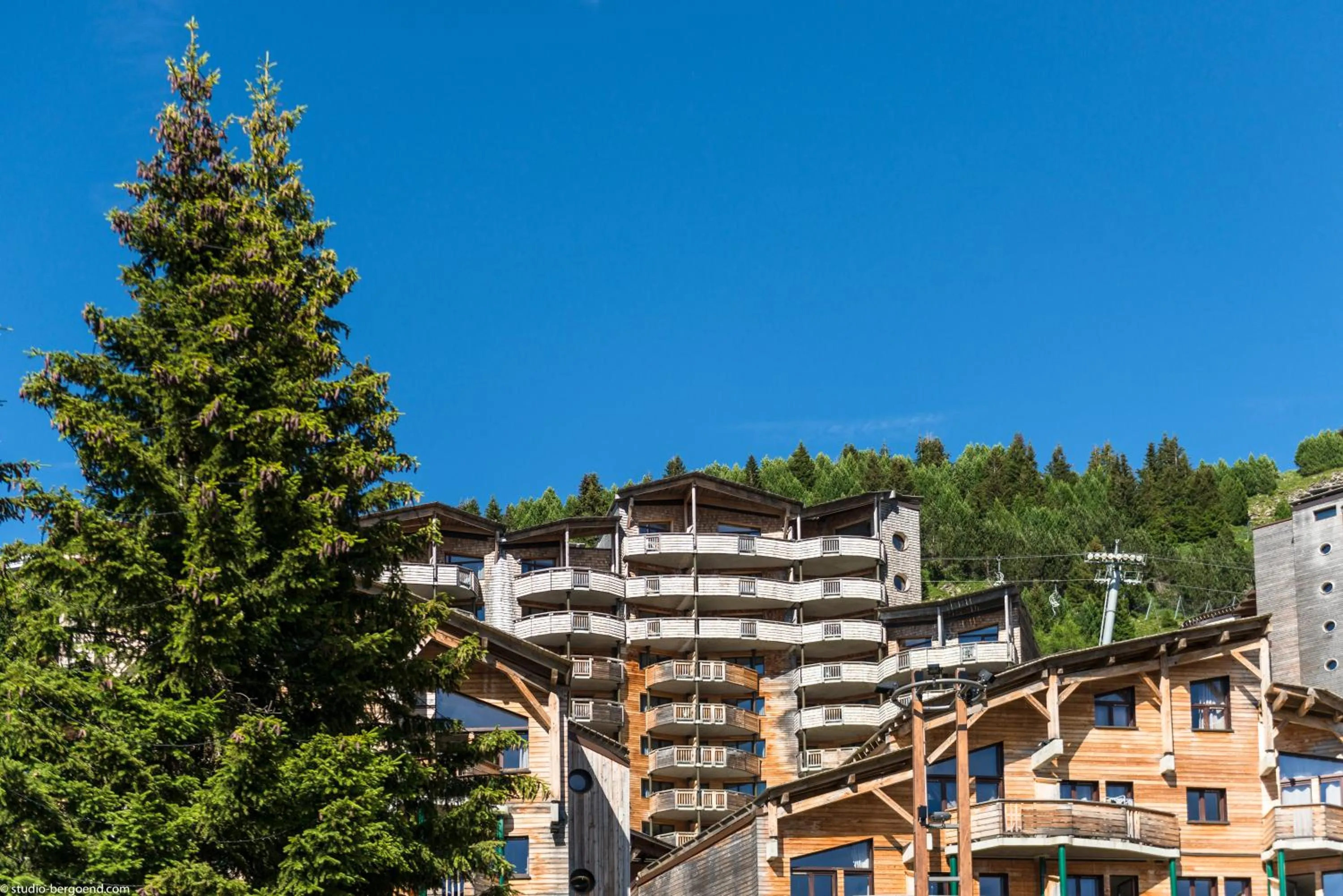 Property building in Résidence Pierre & Vacances Atria-Crozats