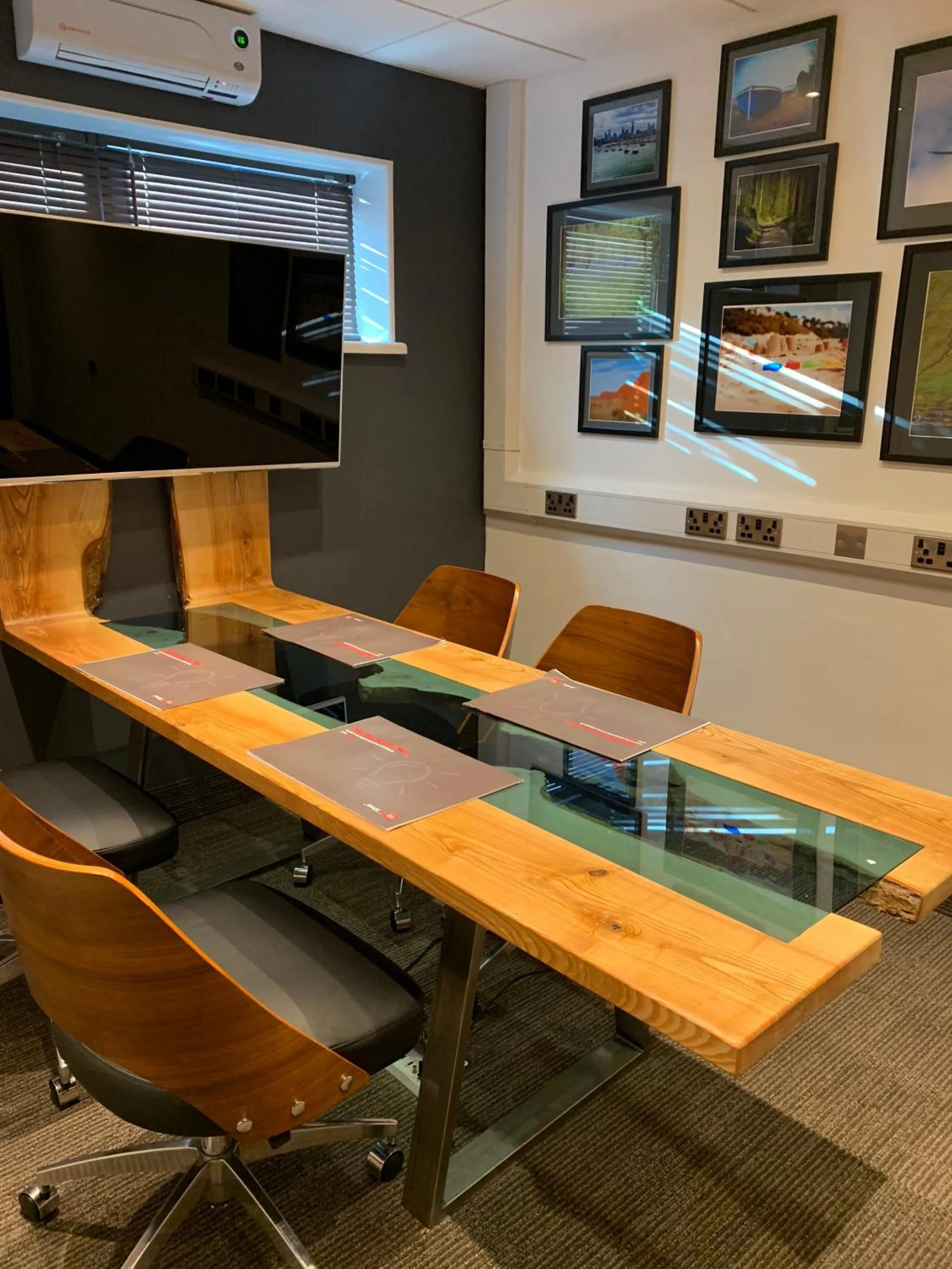 Business facilities in ibis budget Birmingham Airport Terminal Building - NEC