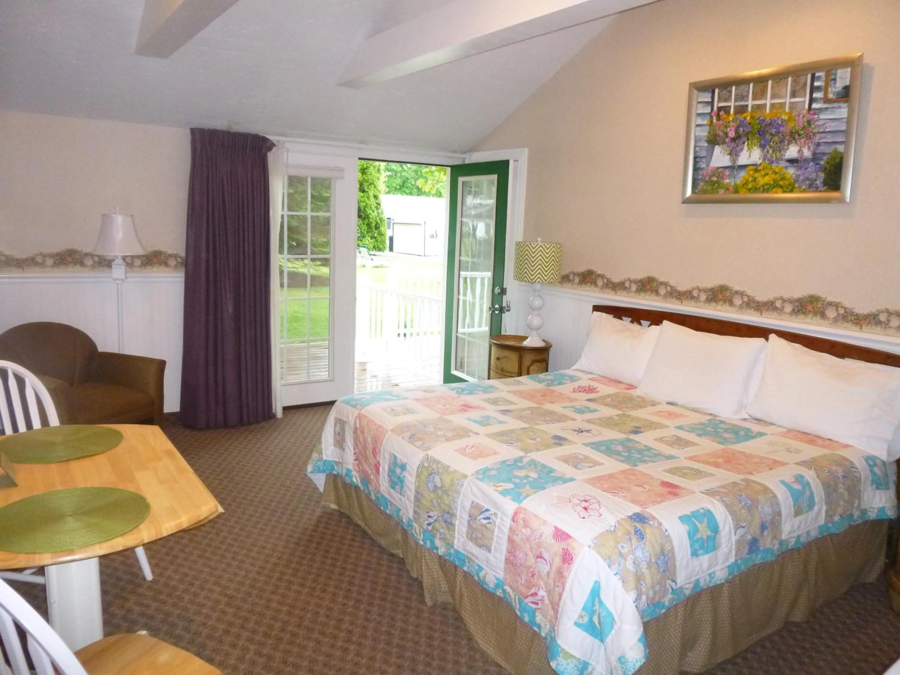 Bed in Falmouth Heights Motor Lodge