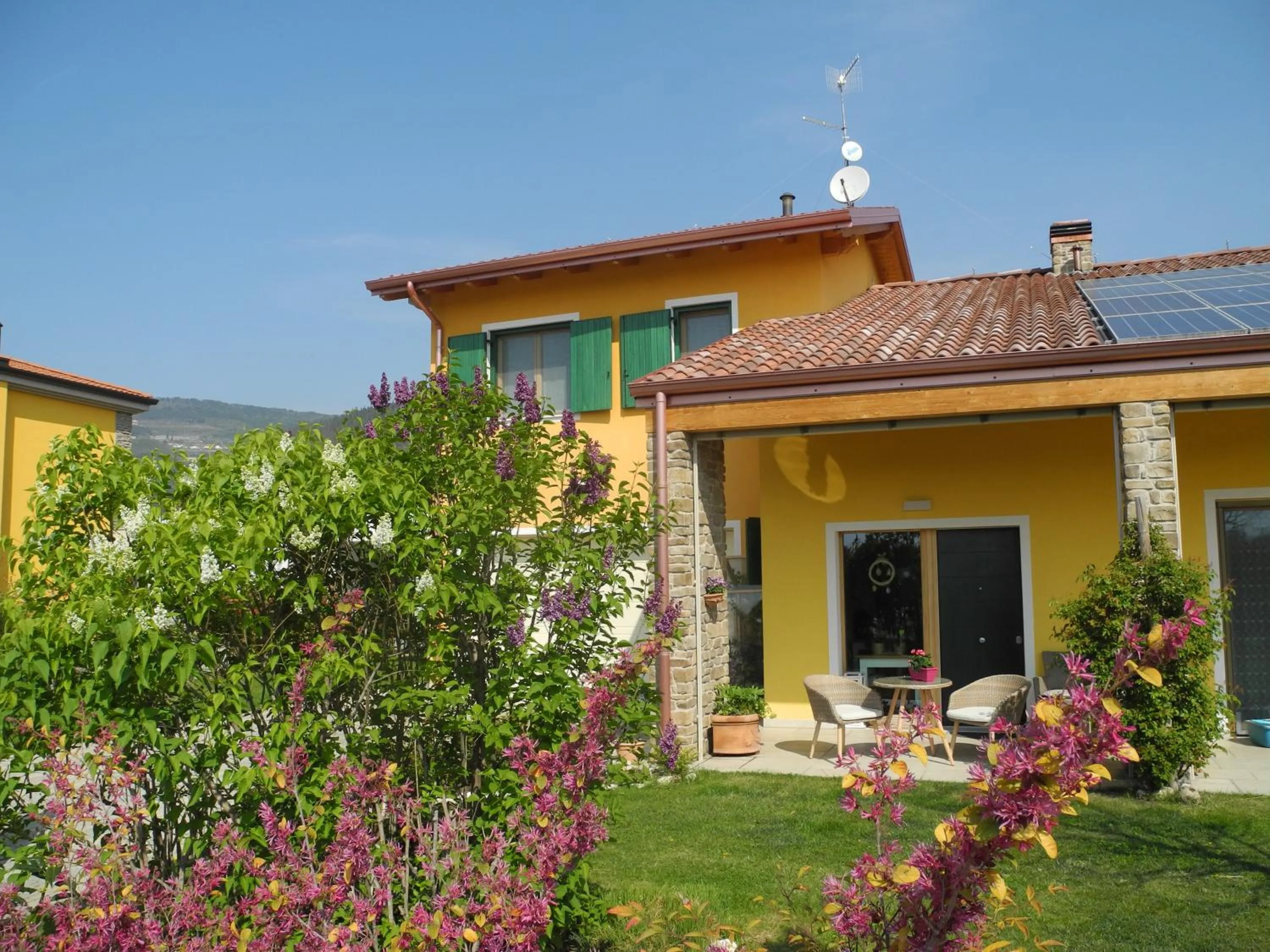 Property building in B&B Mimosa e Lillà