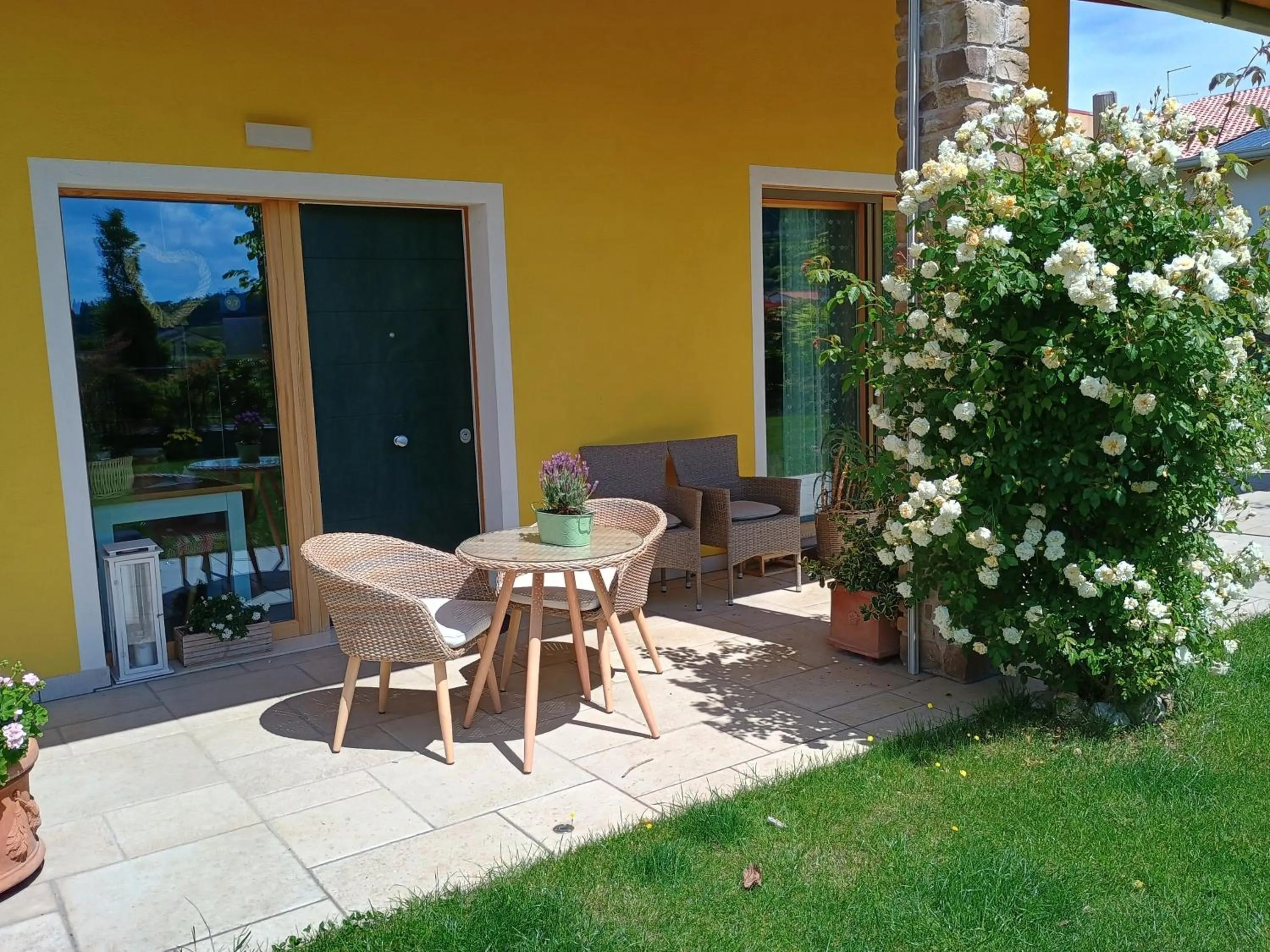 Property building in B&B Mimosa e Lillà